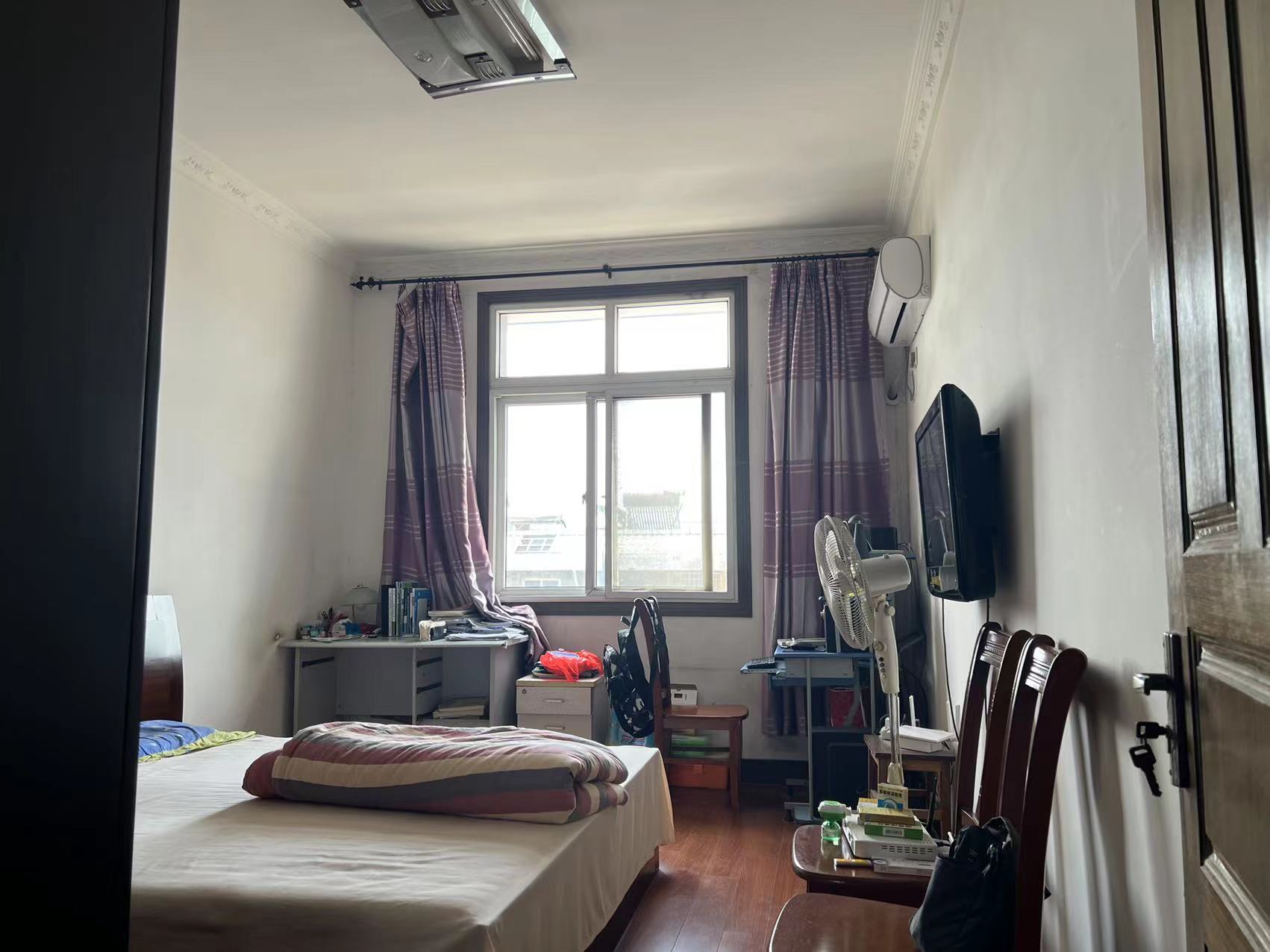 濠东路63号 3室1厅1卫 75m&sup2;