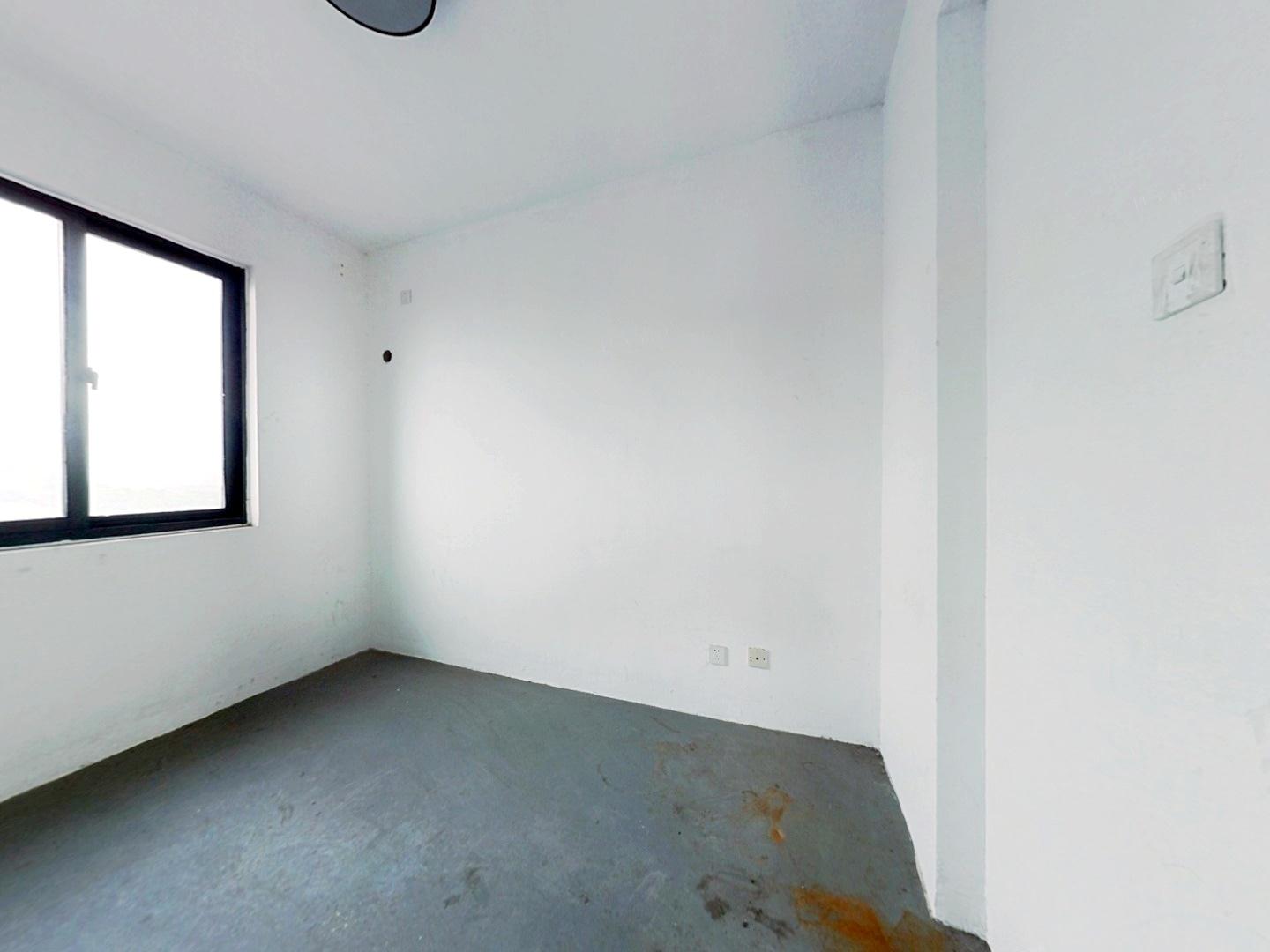 华强城 3室2厅1卫 113m&sup2;