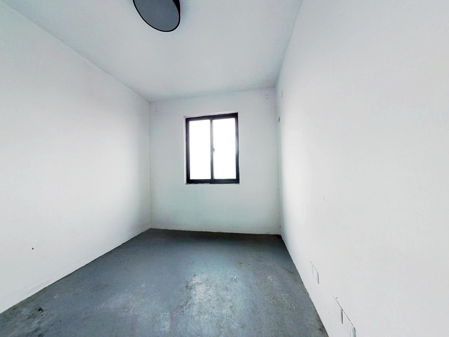 华强城 3室2厅1卫 113m&sup2;