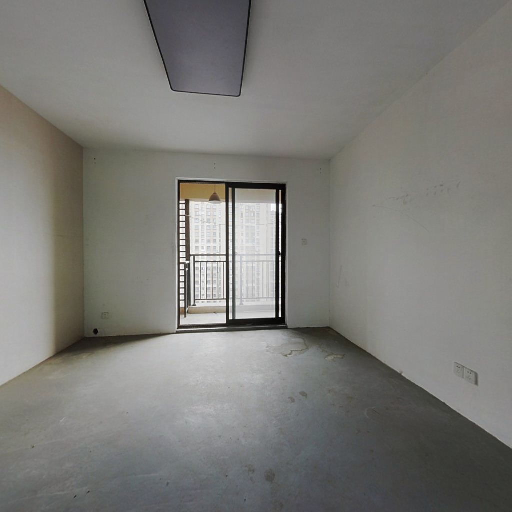 华强城 3室2厅1卫 113m&sup2;
