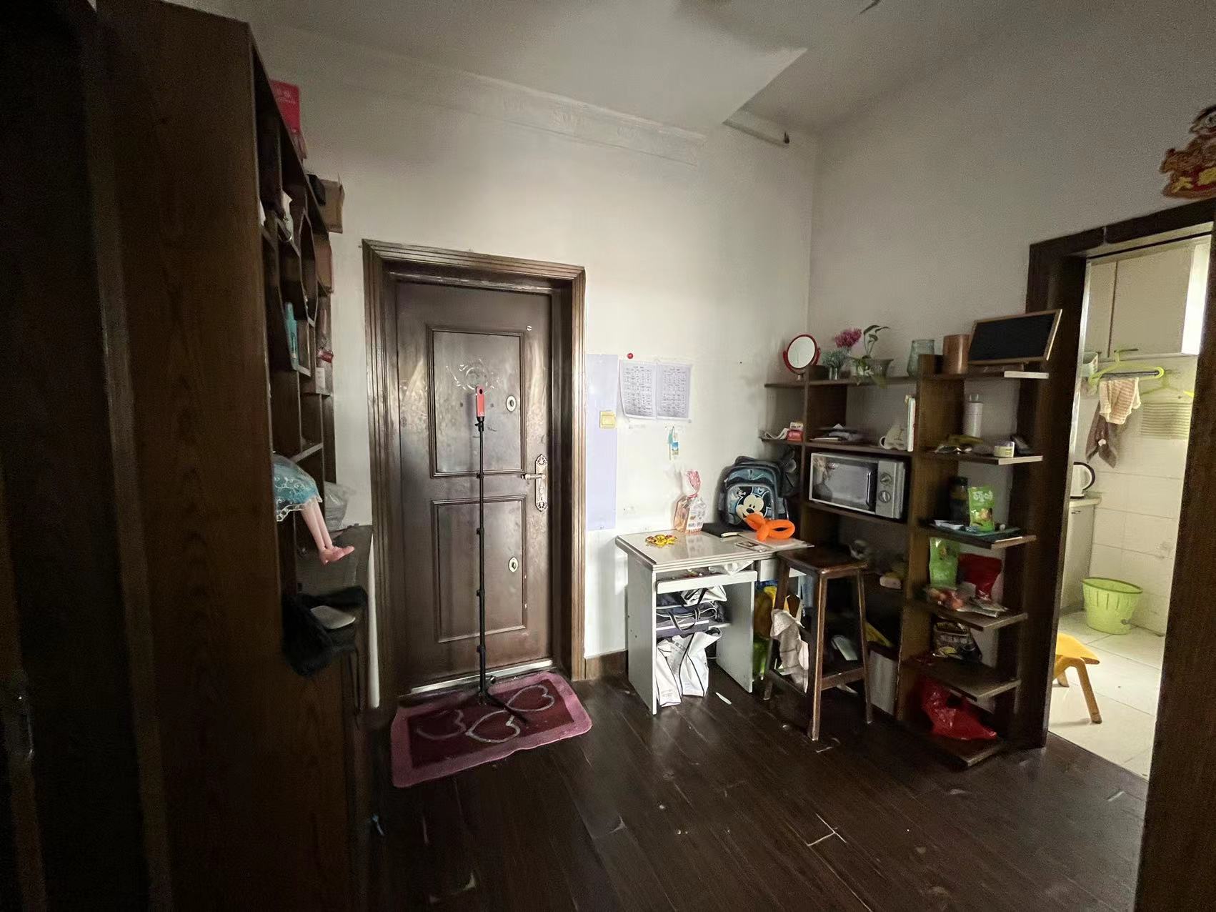 虹桥新村(朝霞路) 2室1厅1卫 66m&sup2;