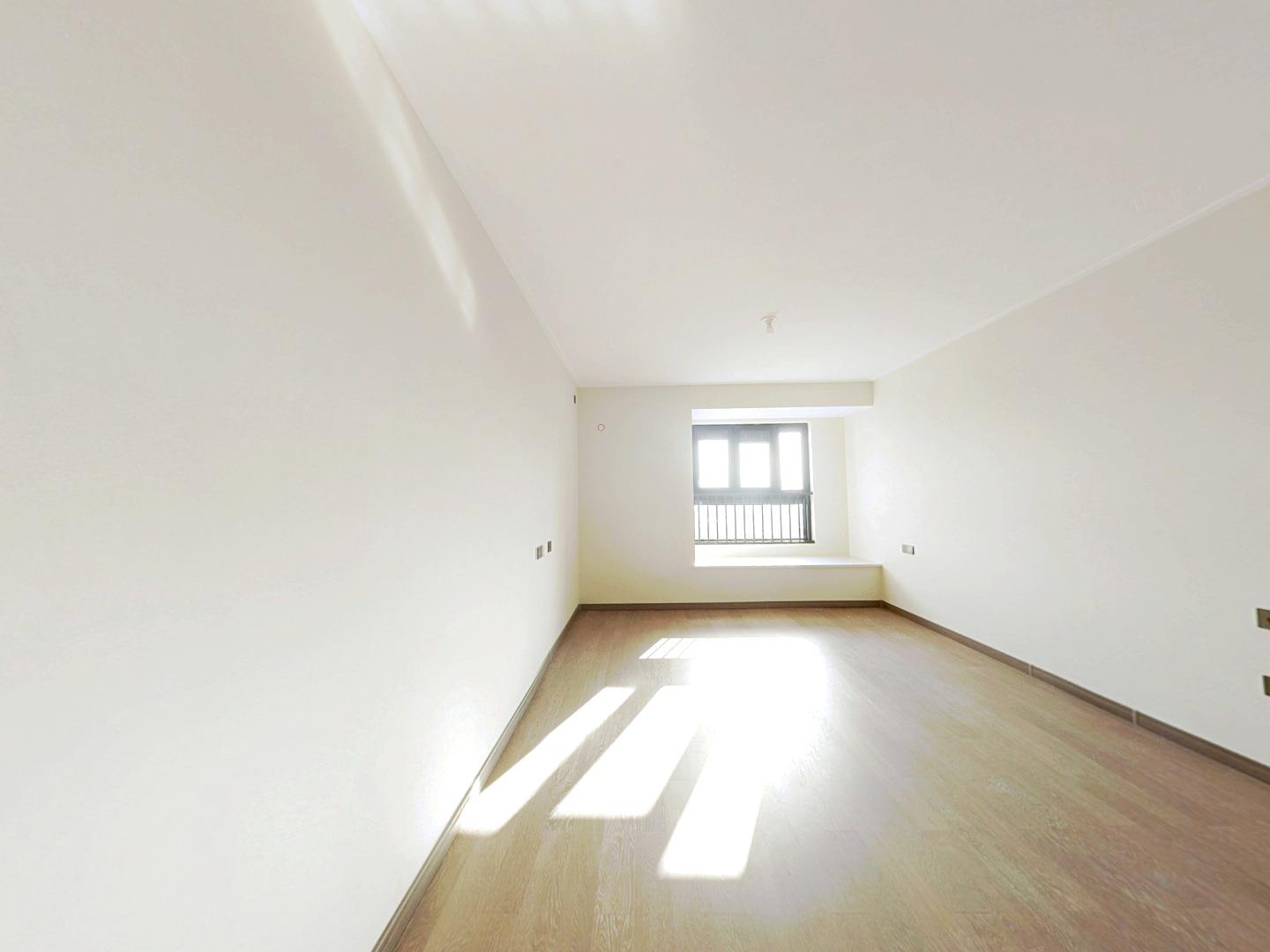 万科有湖（翡翠心湖） 2室2厅2卫 126m&sup2;