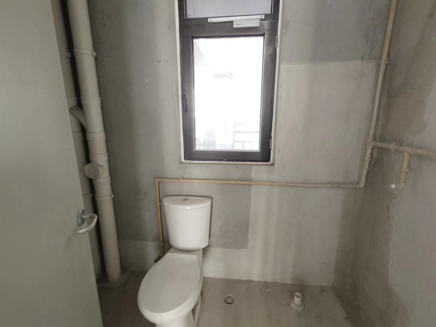 绿地新里城 3室2厅1卫 90m&sup2;