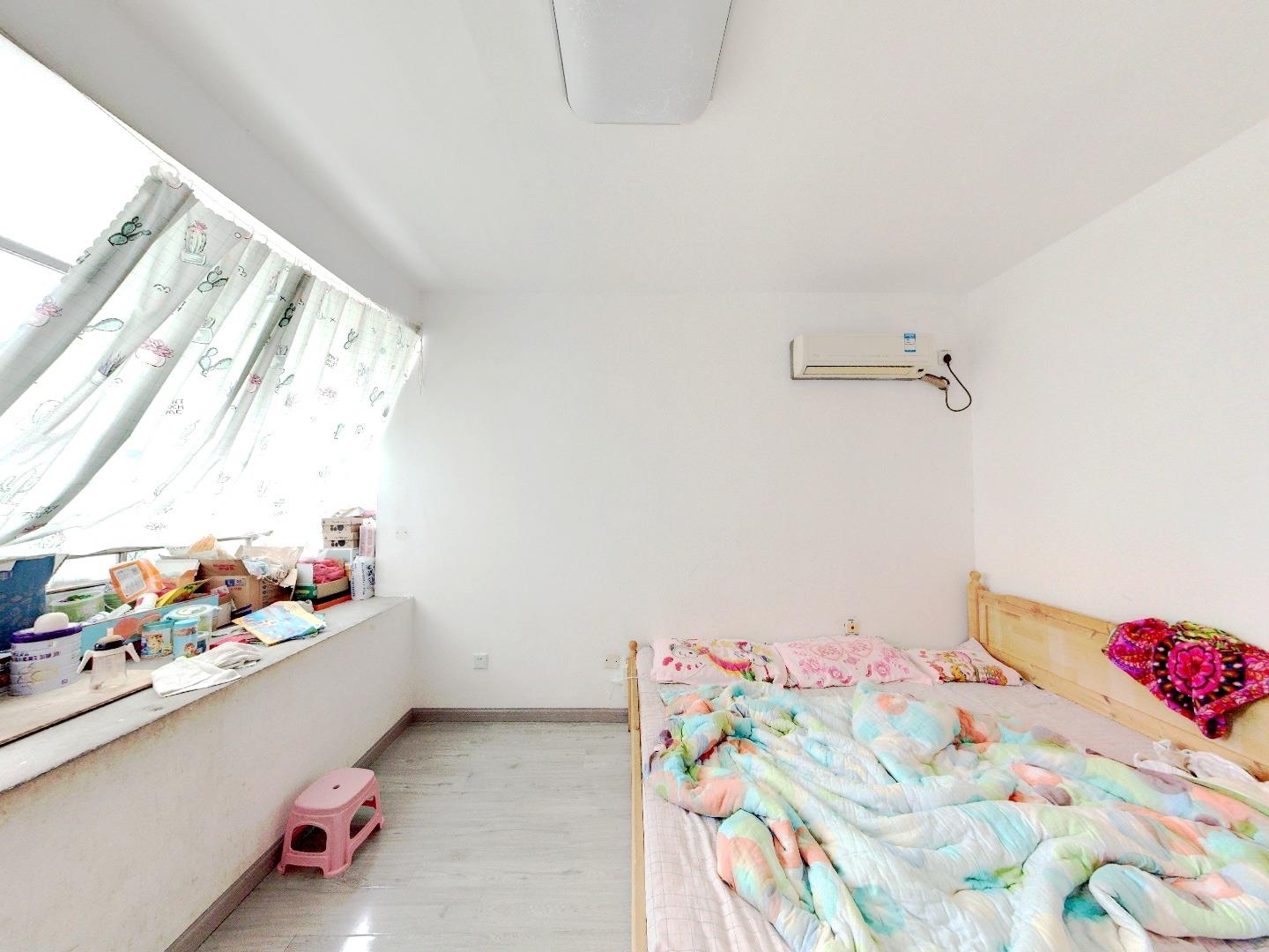 万通城 2室1厅1卫 74m&sup2;