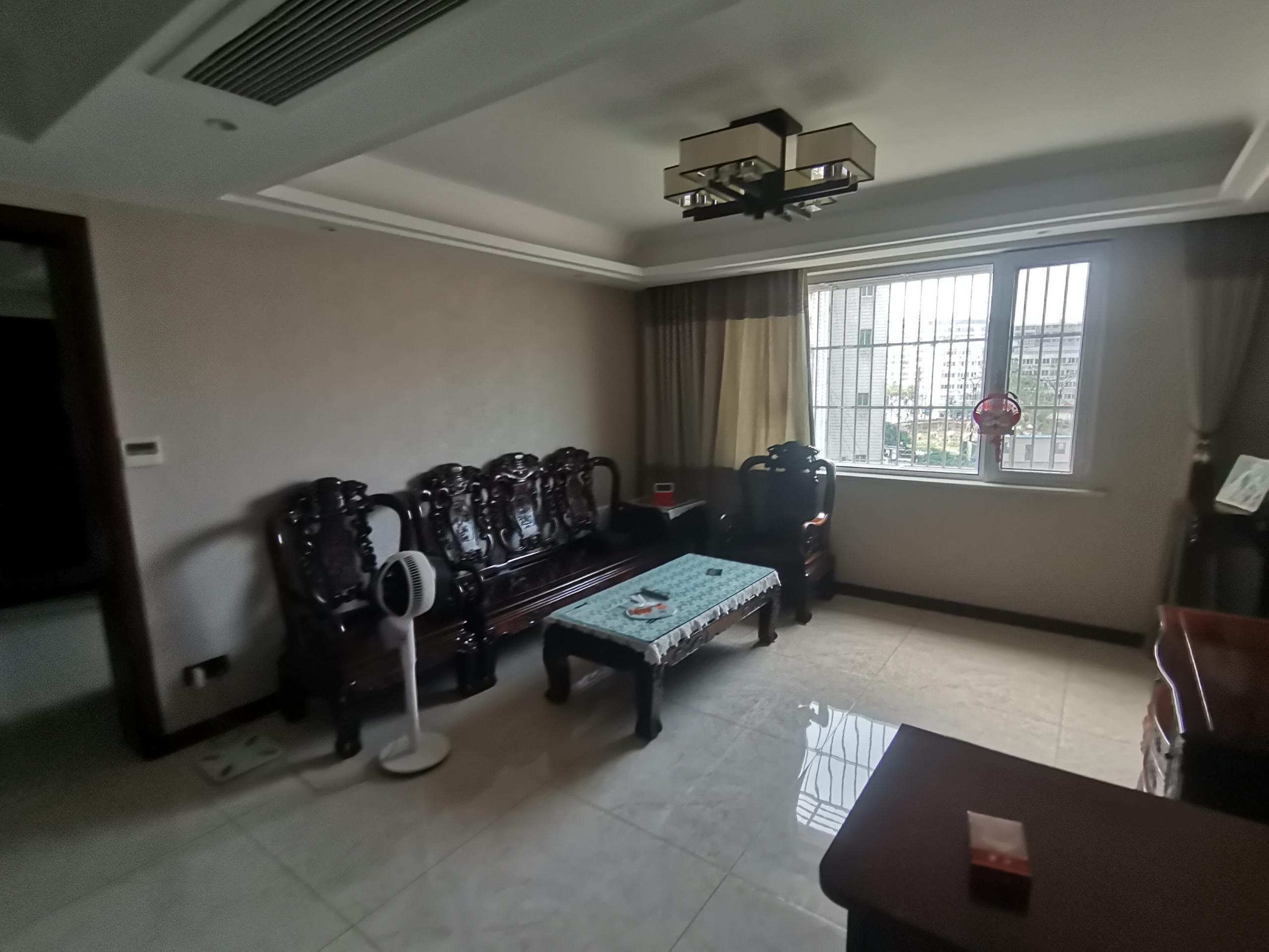 湾子头新寓 3室2厅1卫 130m&sup2;