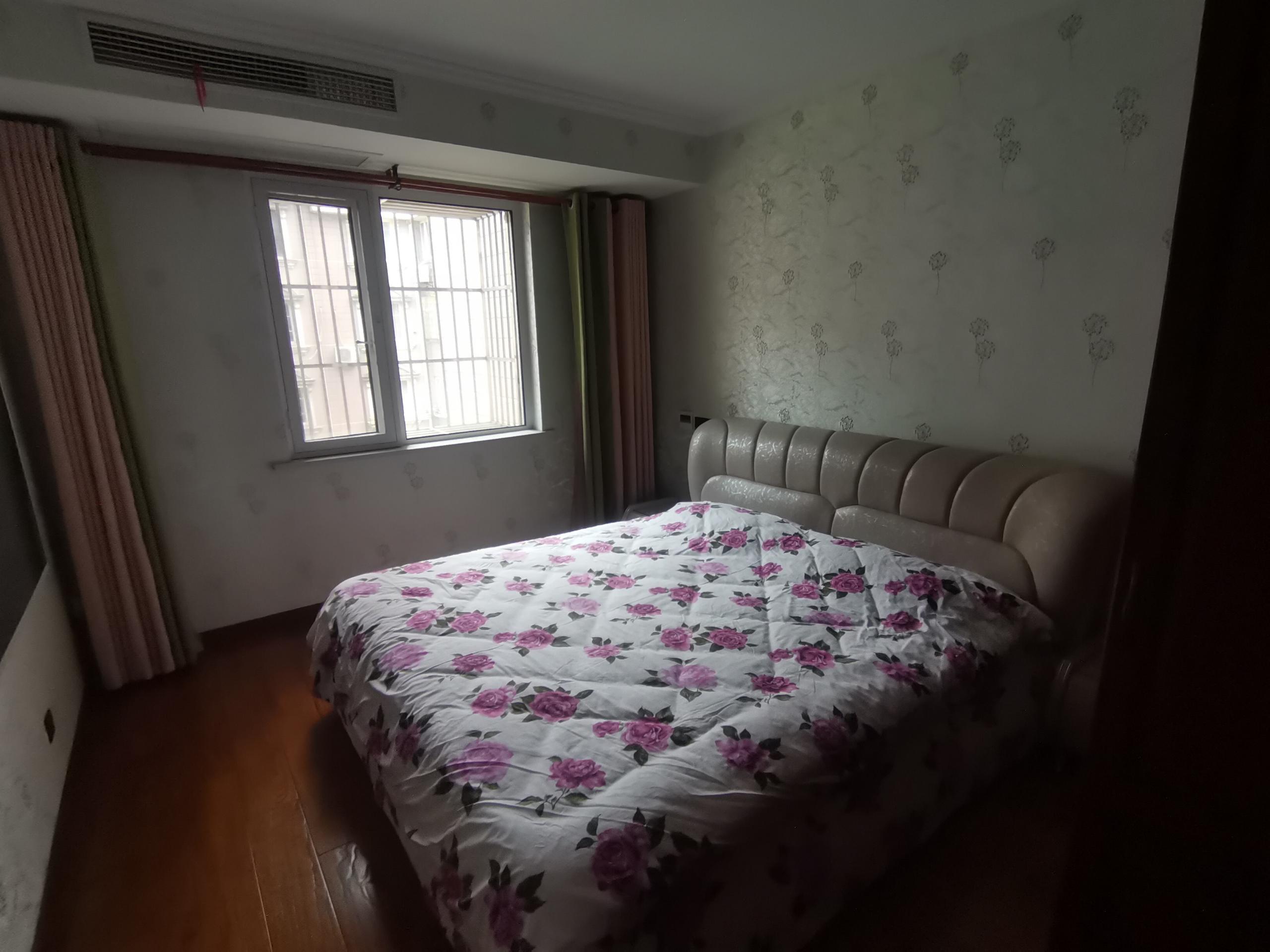 湾子头新寓 3室2厅1卫 130m&sup2;