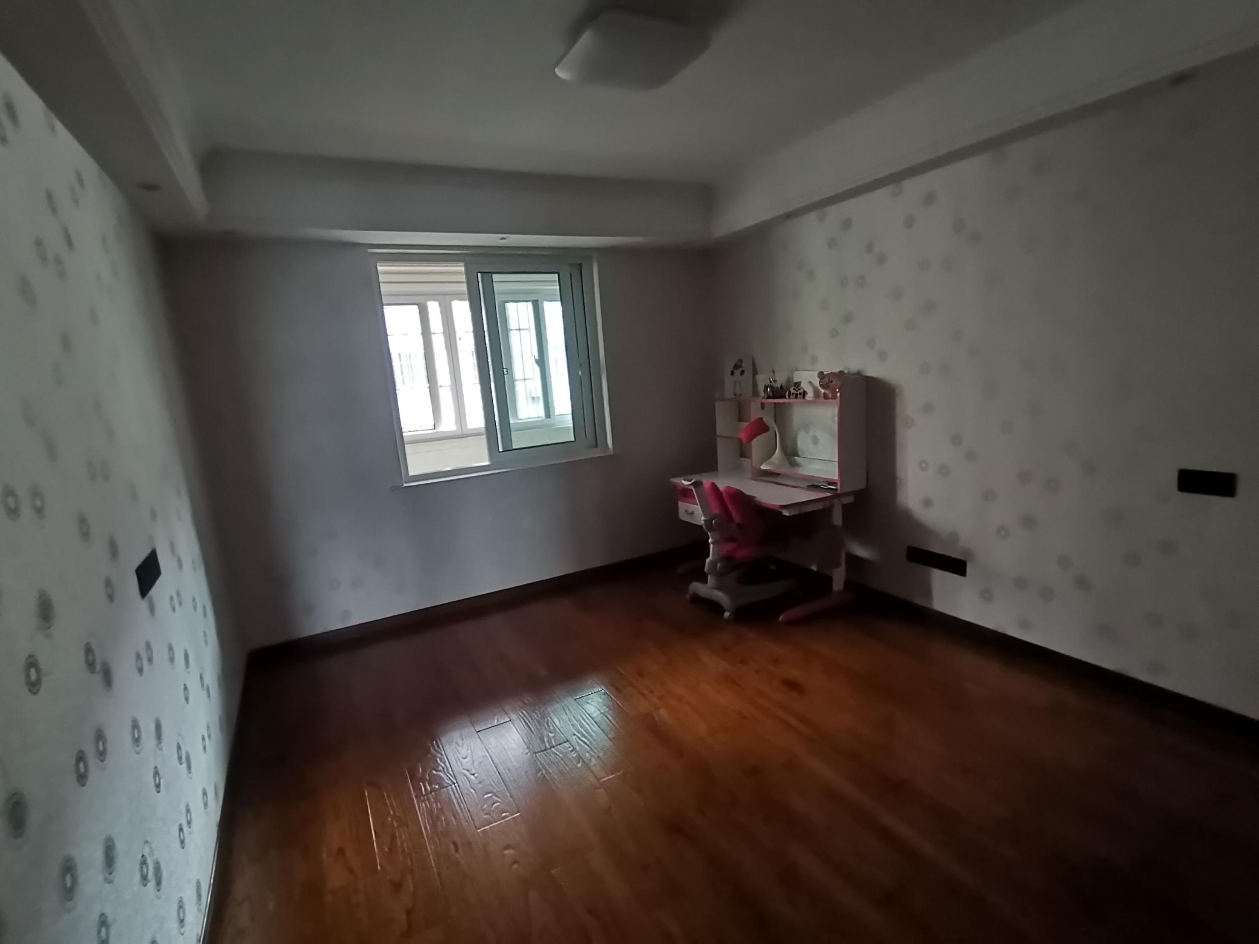 湾子头新寓 3室2厅1卫 130m&sup2;