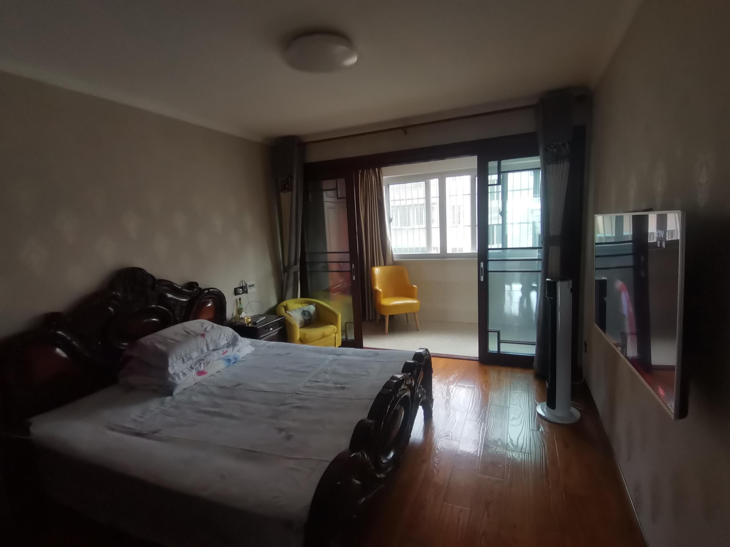 湾子头新寓 3室2厅1卫 130m&sup2;