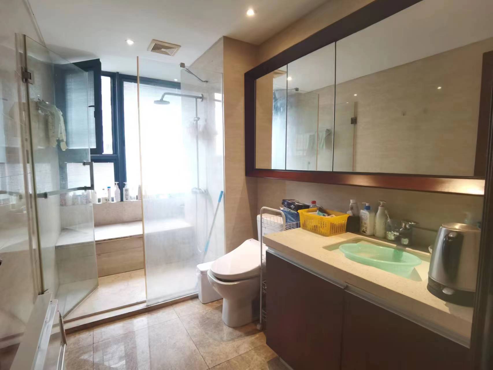 圆融广场公馆 3室2厅2卫 186.00m&sup2;