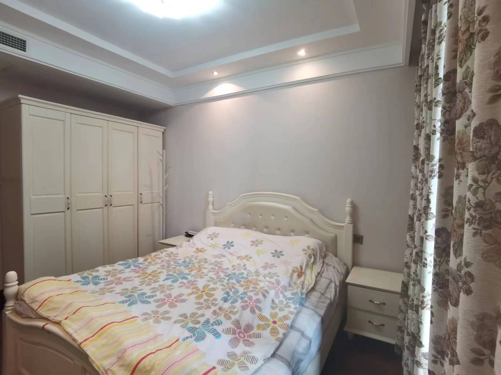 圆融广场公馆 3室2厅2卫 186.00m&sup2;