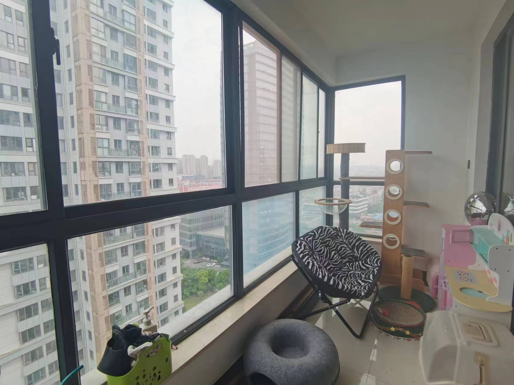 圆融广场公馆 3室2厅2卫 186.00m&sup2;