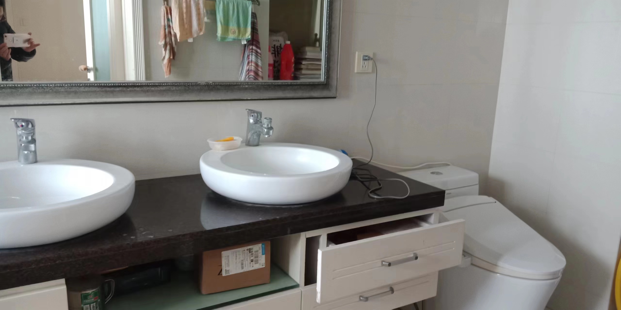 王府大厦 2室1厅1卫 124m&sup2;