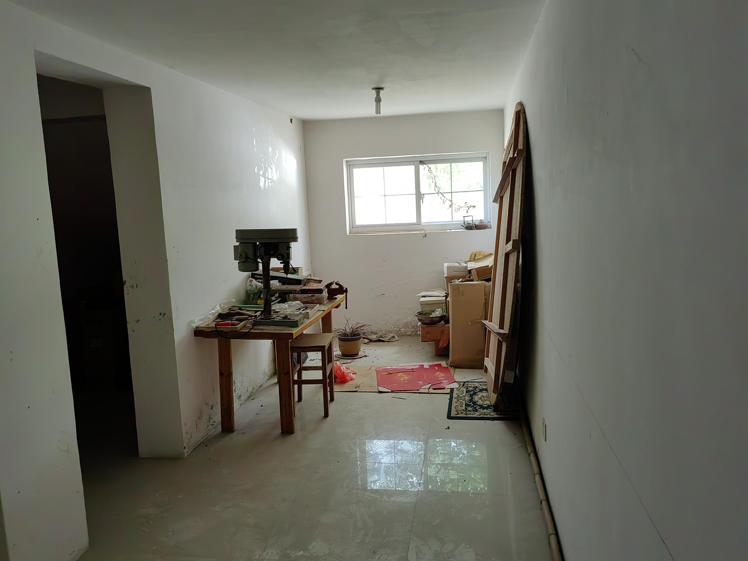 东郊庄园 5室2厅3卫 390m&sup2;