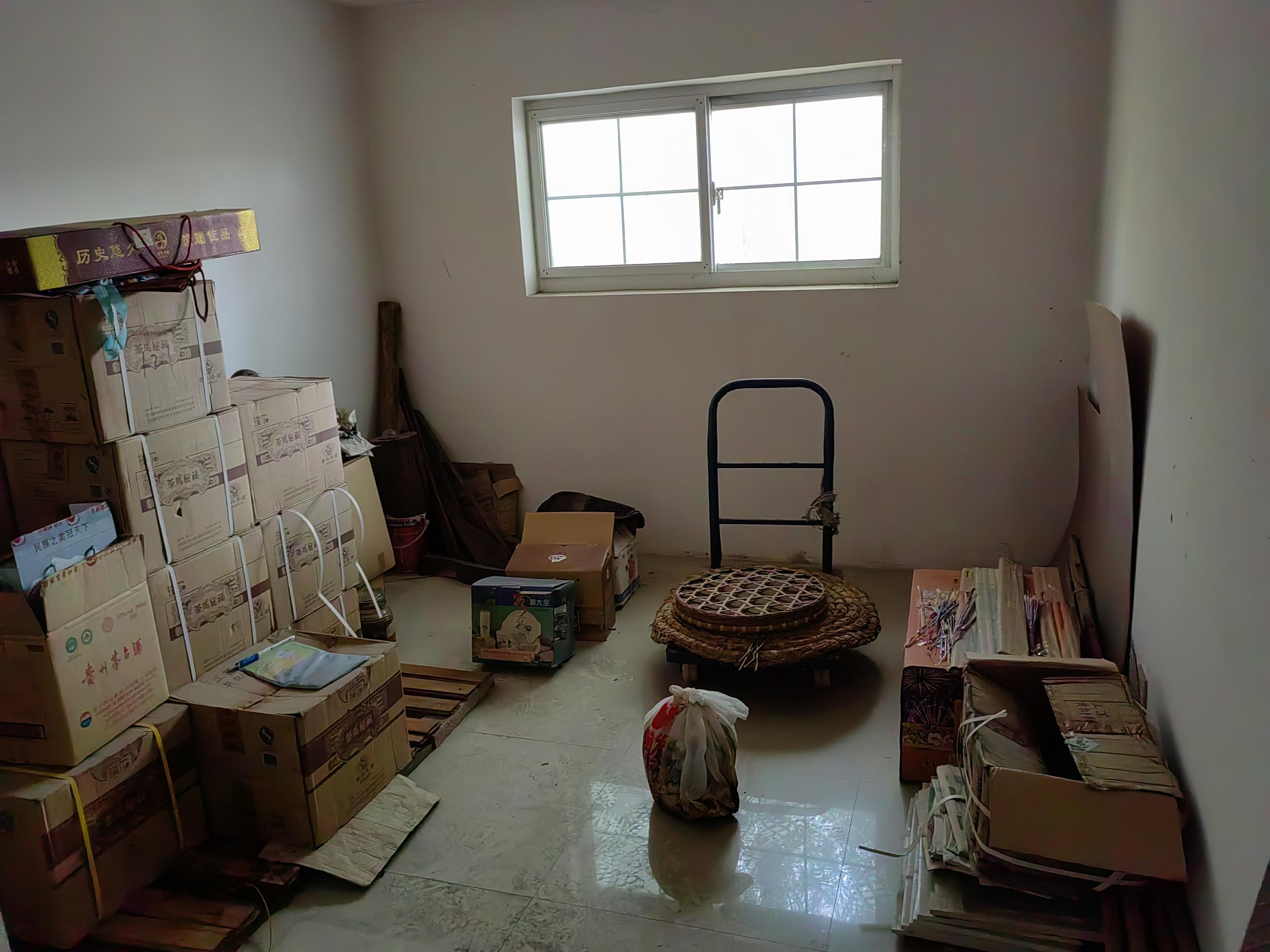 东郊庄园 5室2厅3卫 390m&sup2;