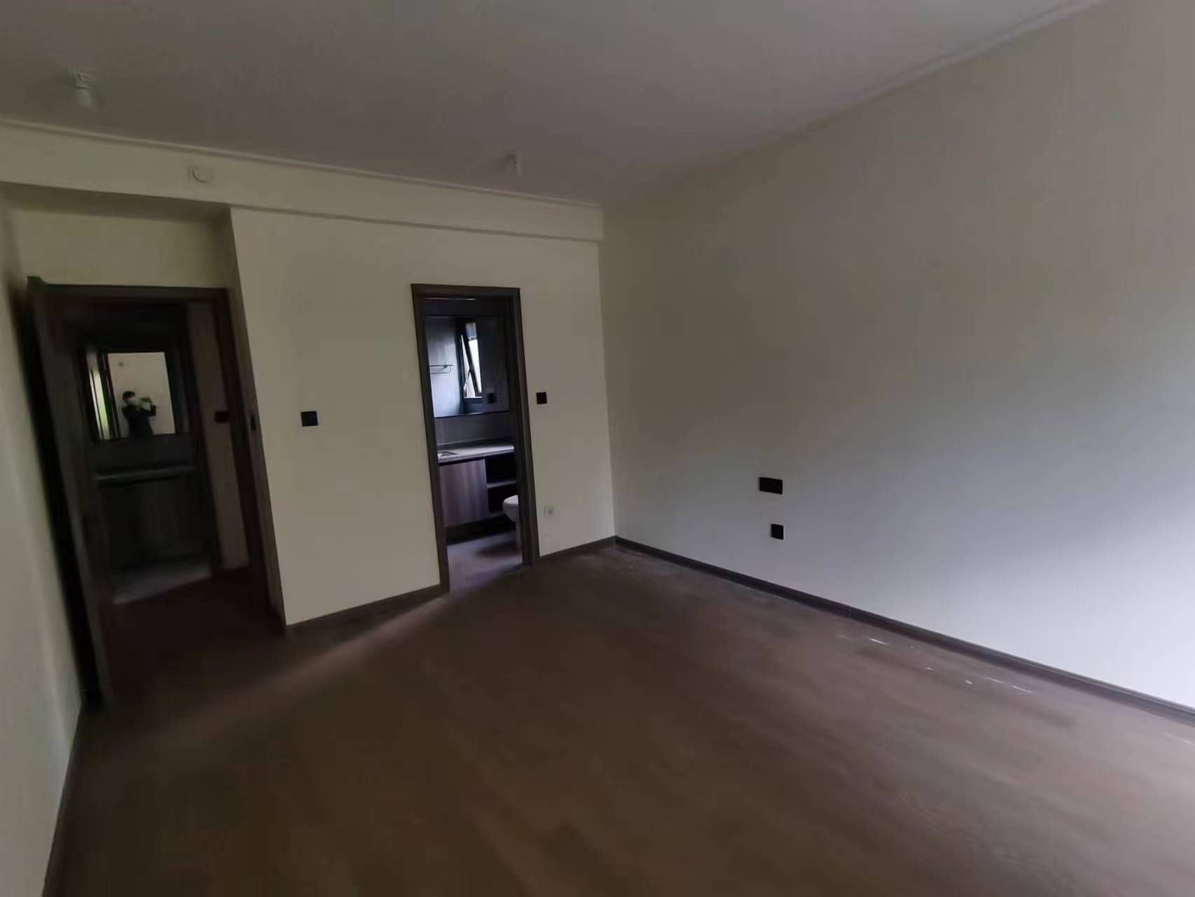 湖山源著 3室2厅1卫 100.00m&sup2;