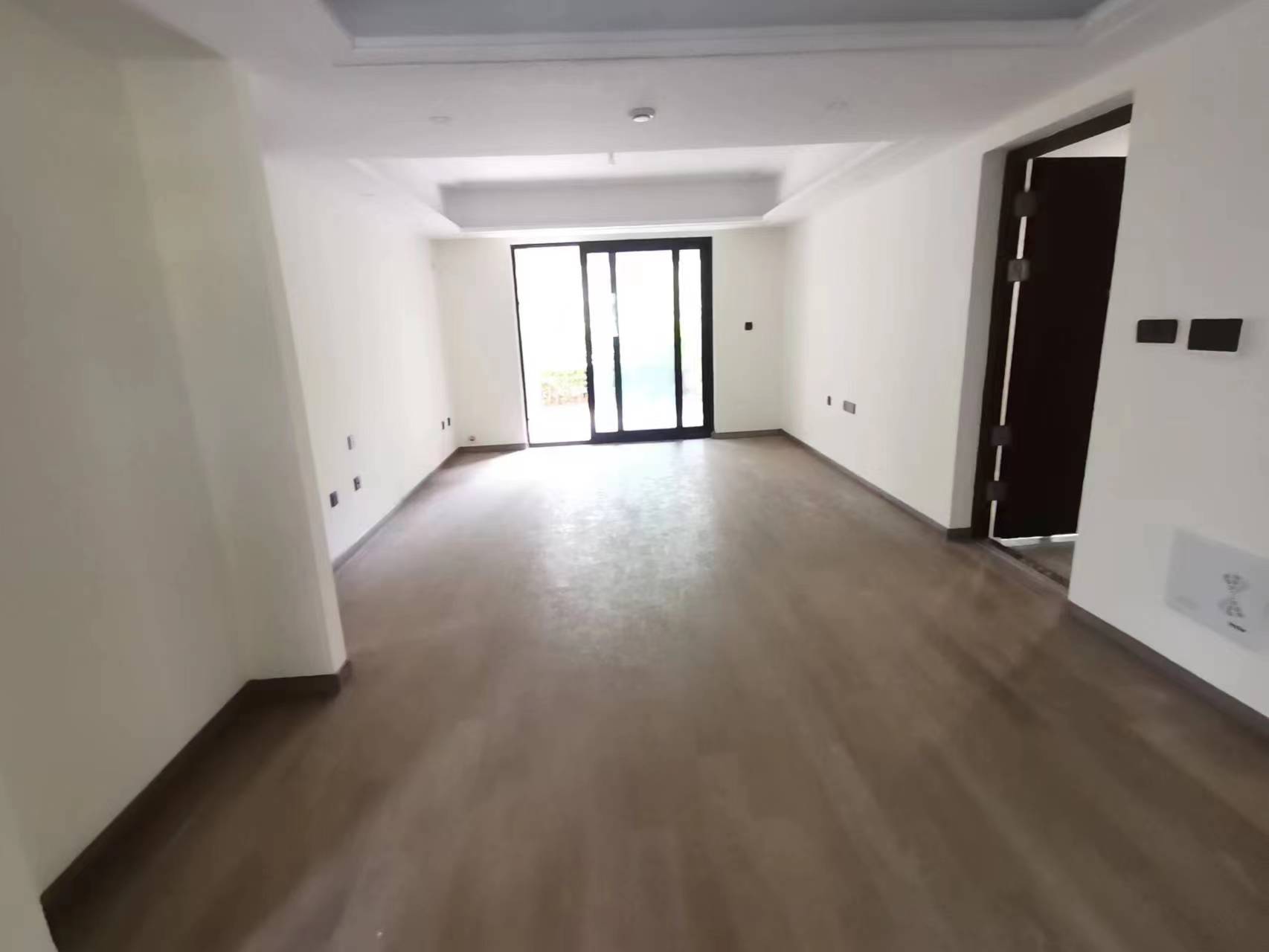 湖山源著 3室2厅1卫 100.00m&sup2;