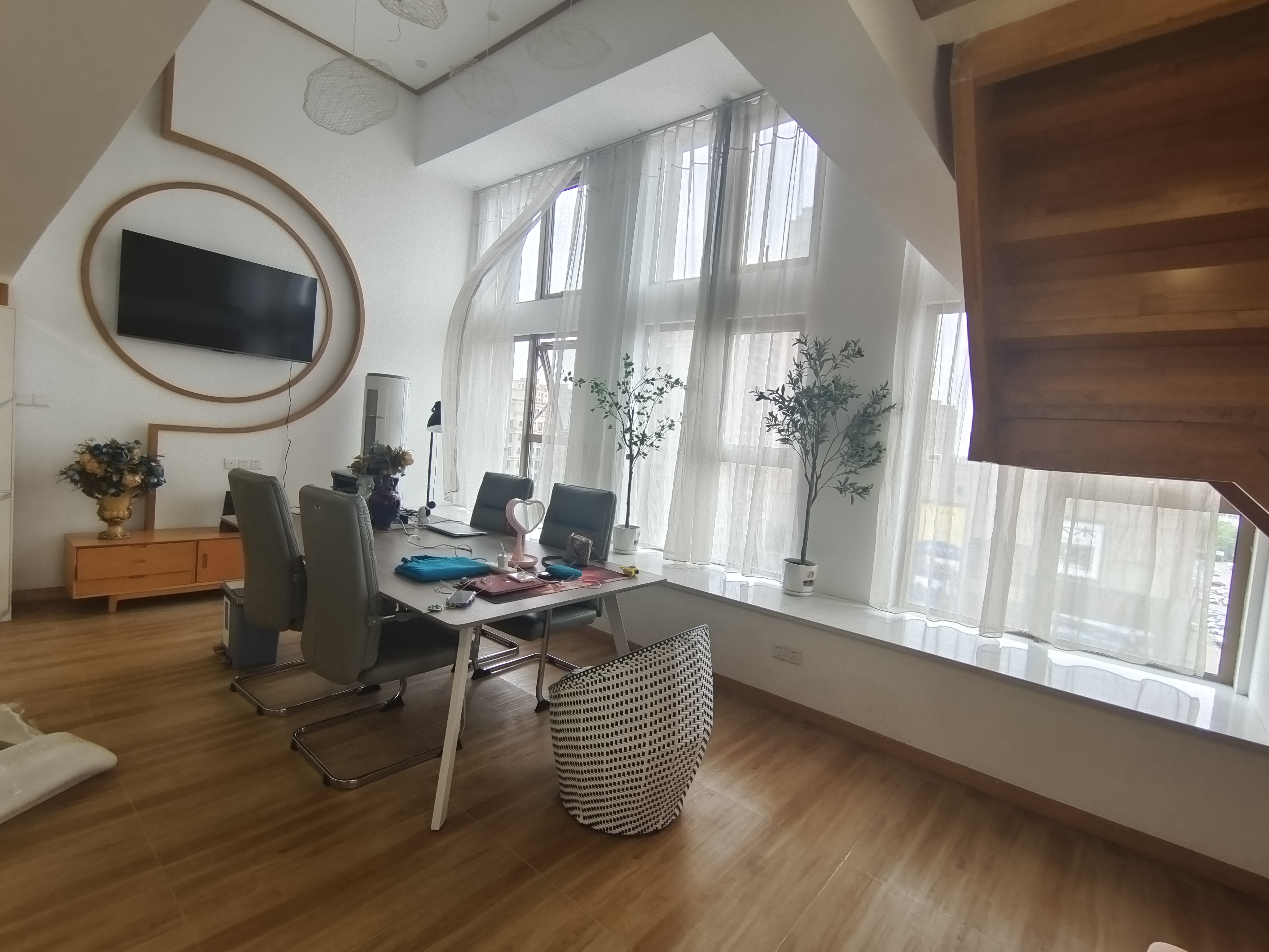 中港银座 5室2厅2卫 86m&sup2;