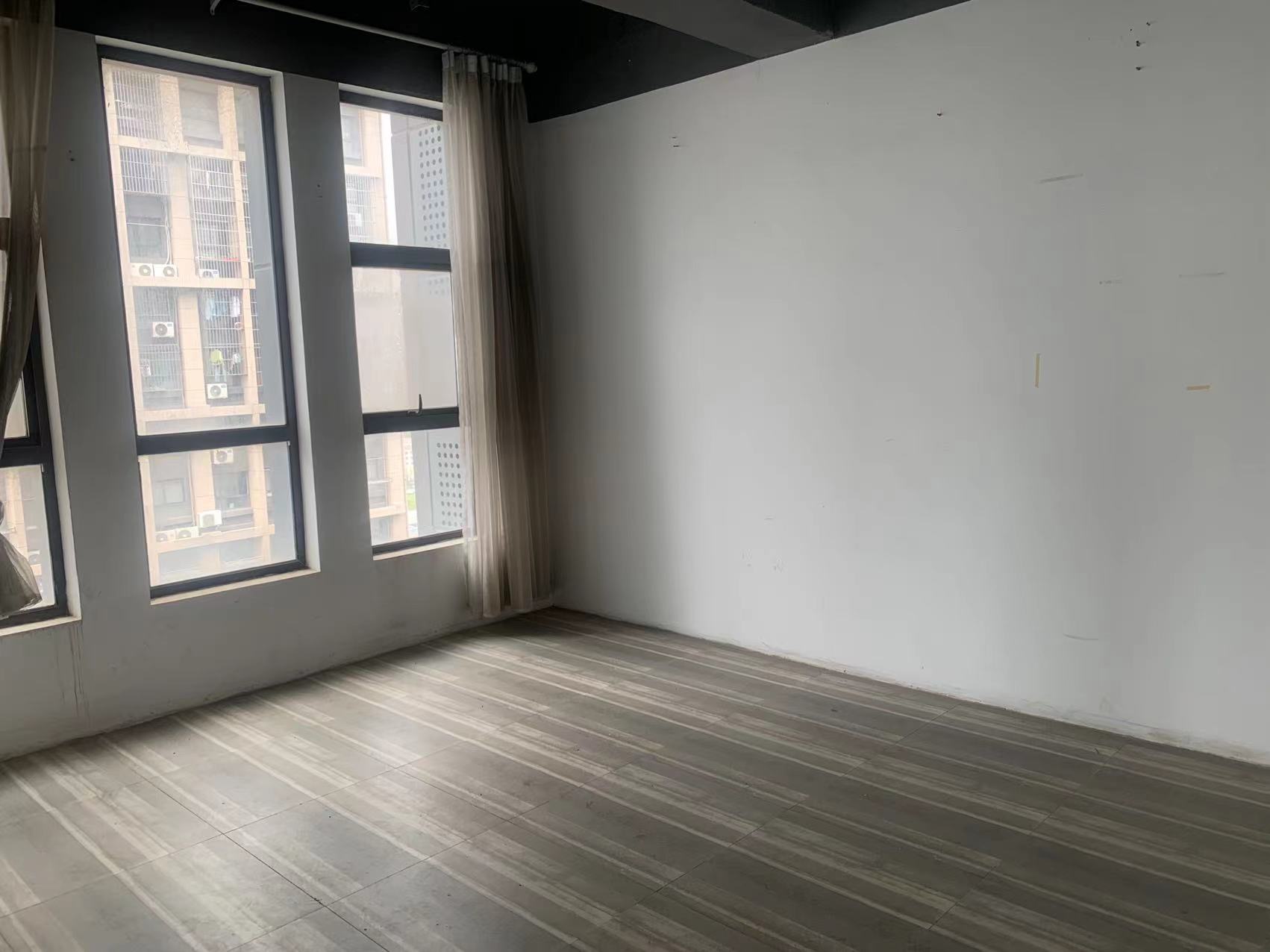 金贸公寓 7室1厅1卫 158.00m&sup2;