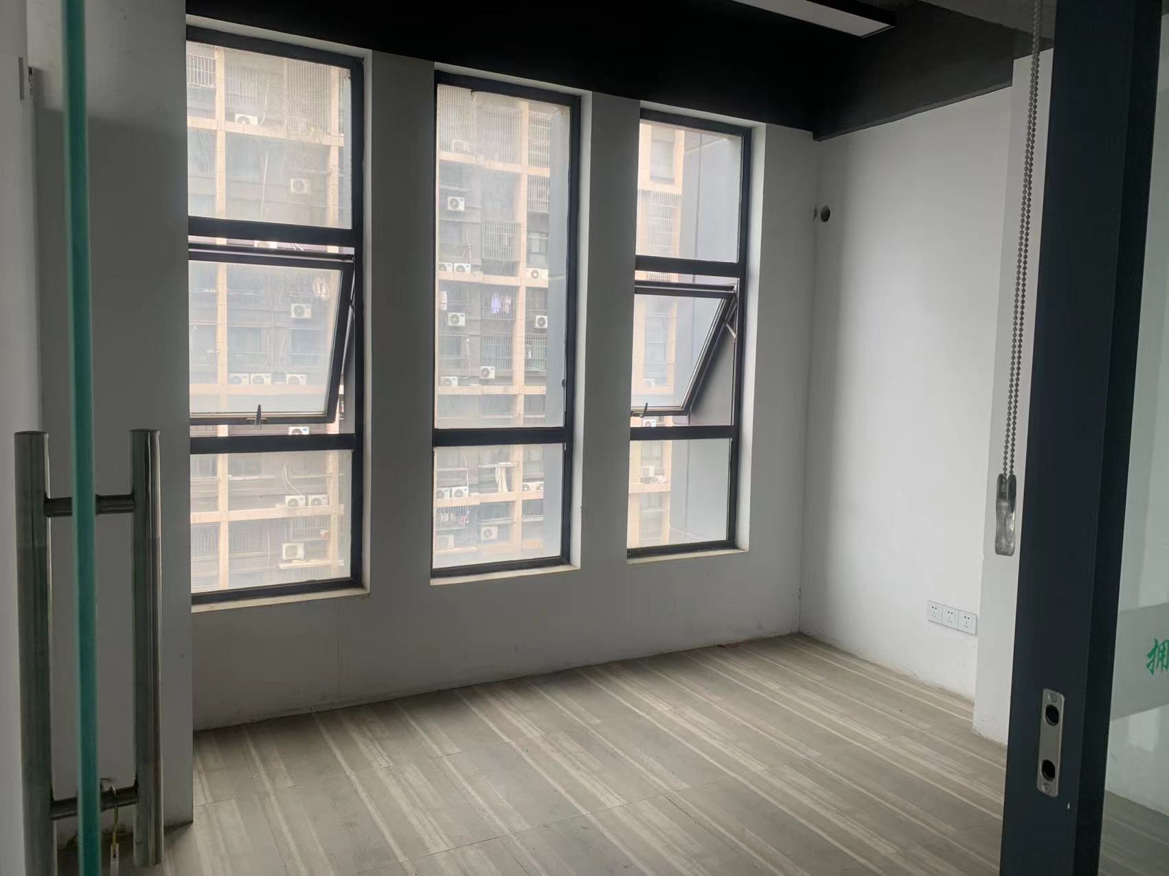 金贸公寓 5室1厅1卫 168.00m&sup2;