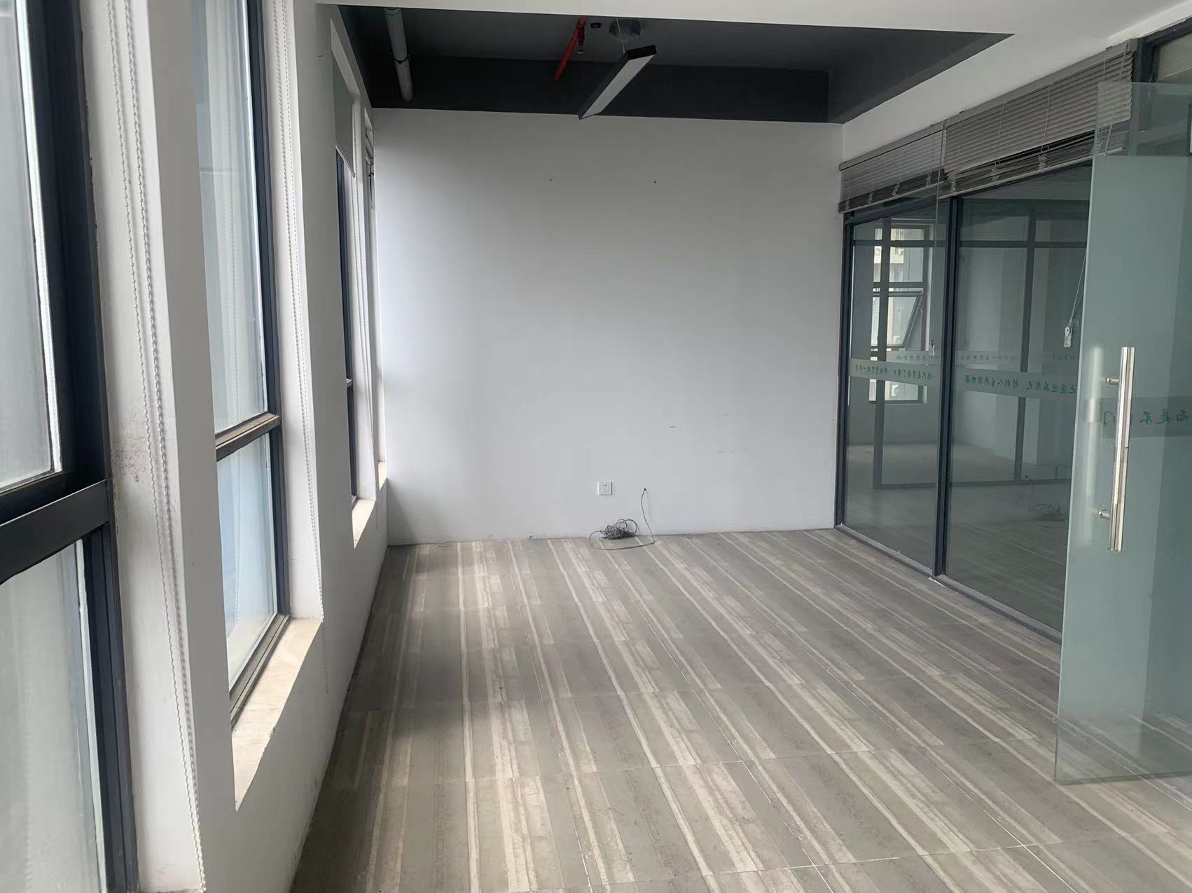 金贸公寓 5室1厅1卫 168.00m&sup2;