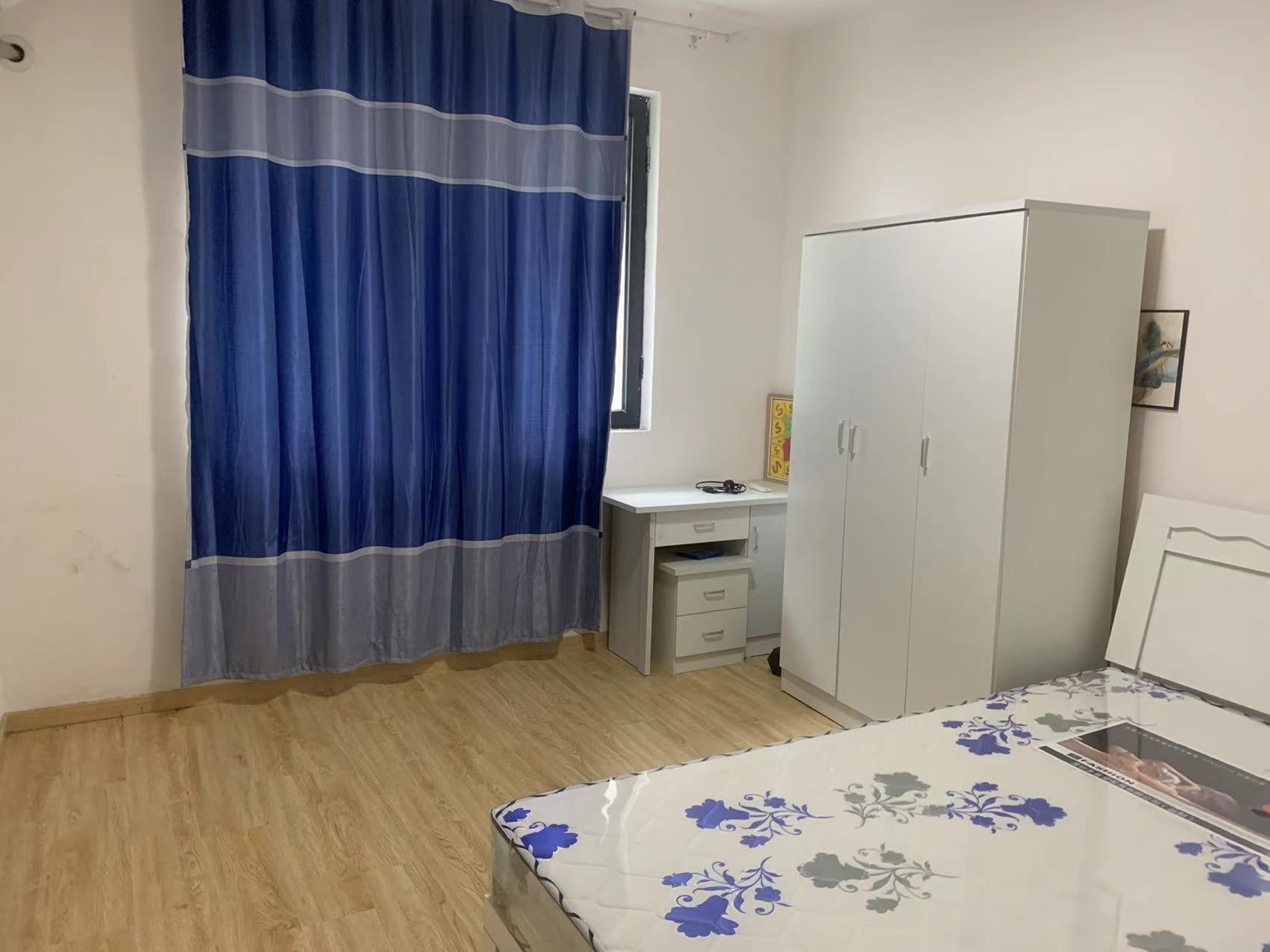 中港城世家 3室2厅2卫 142m&sup2;