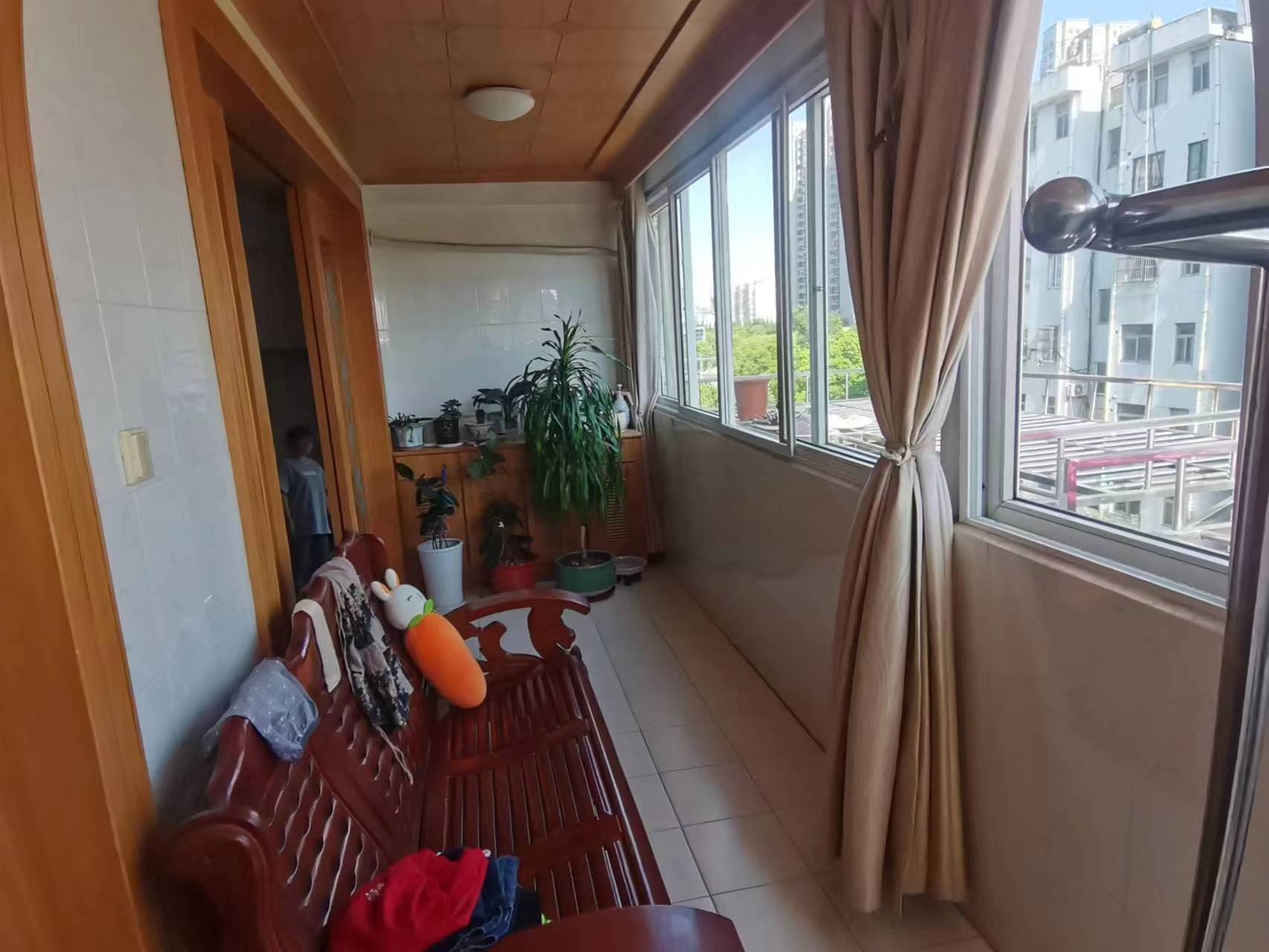 金南小区 3室2厅1卫 109m&sup2;