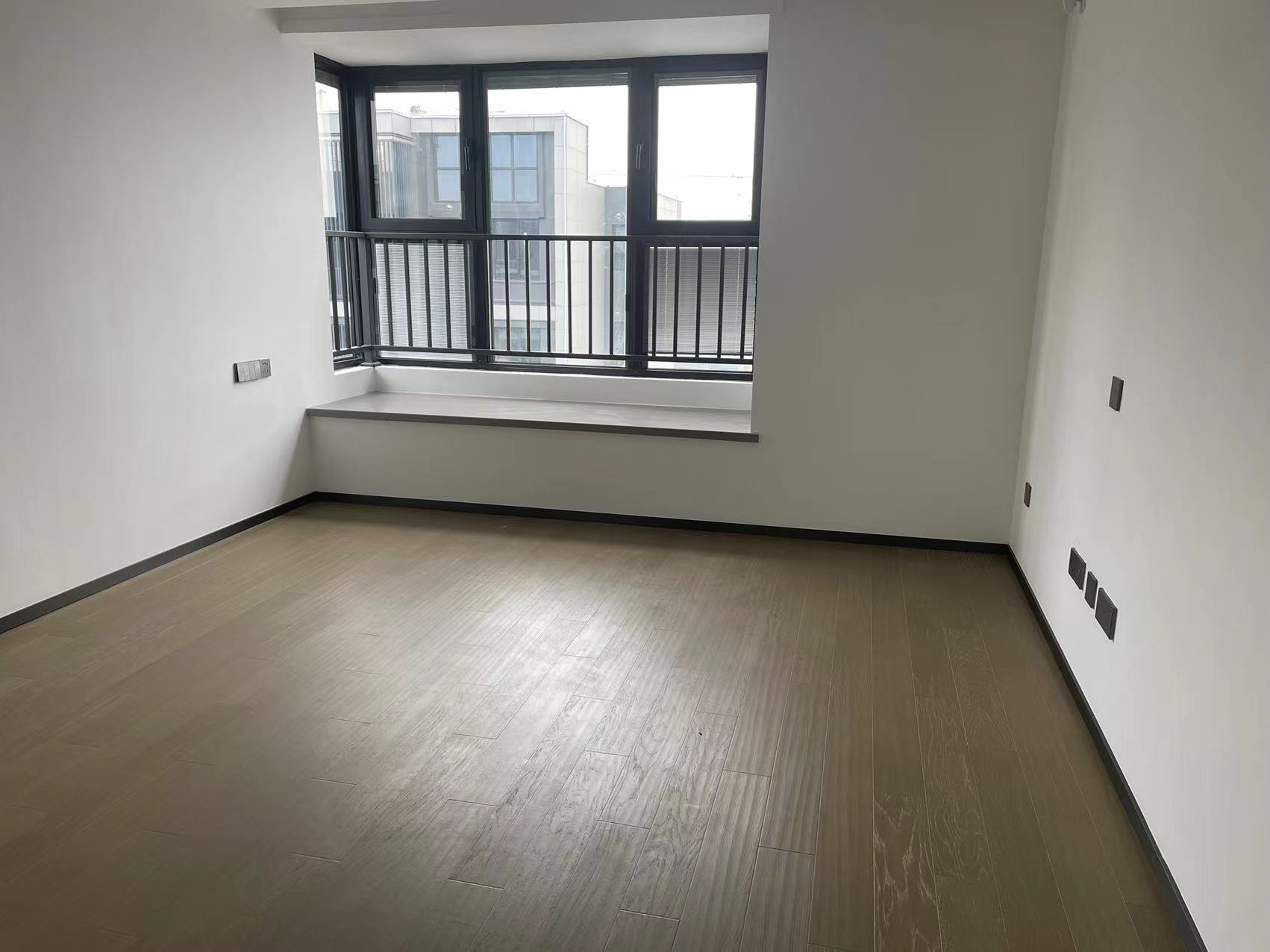 滨江玺 4室2厅2卫 144.00m&sup2;