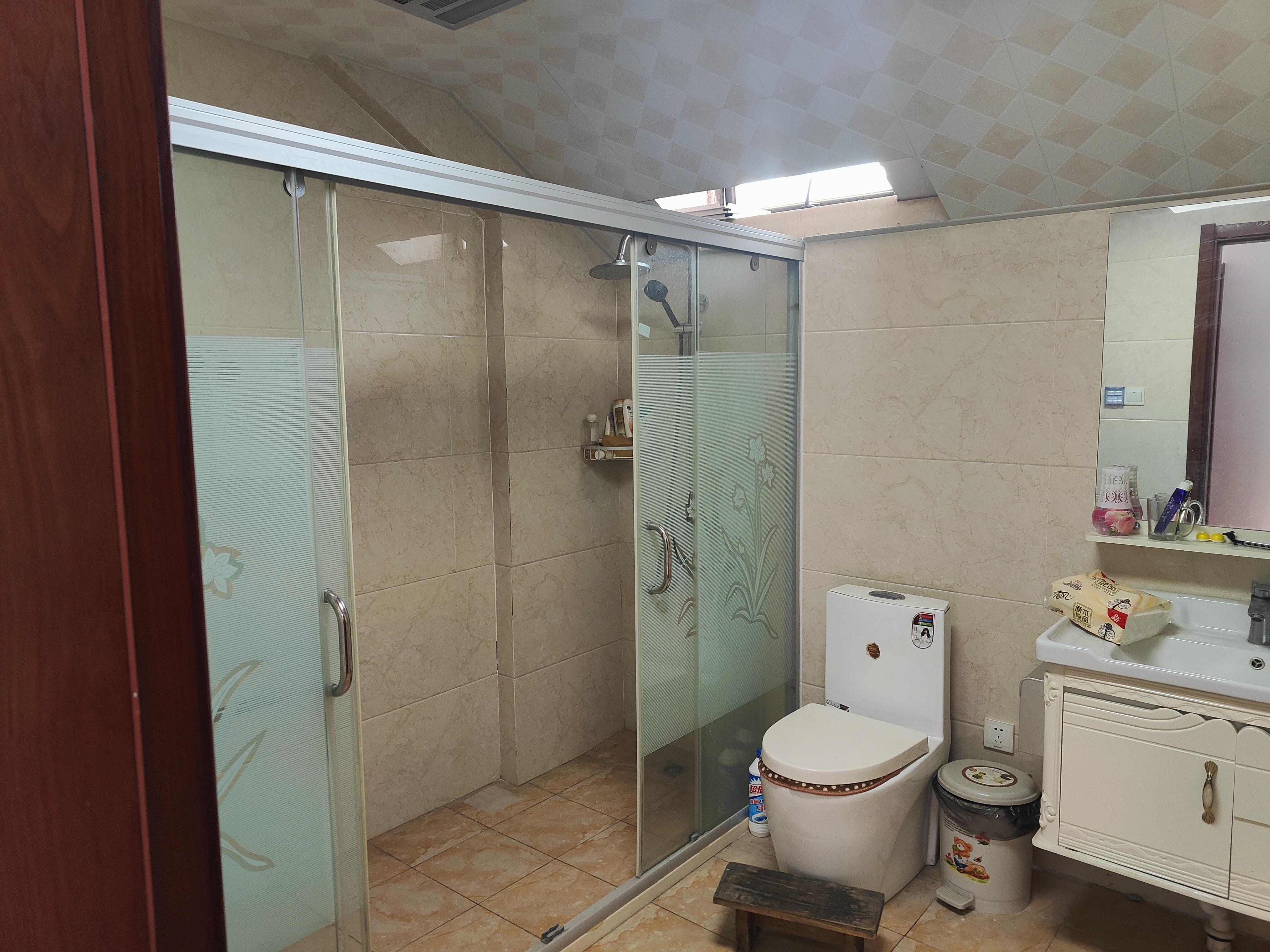 华强城一期 4室2厅2卫 190m&sup2;