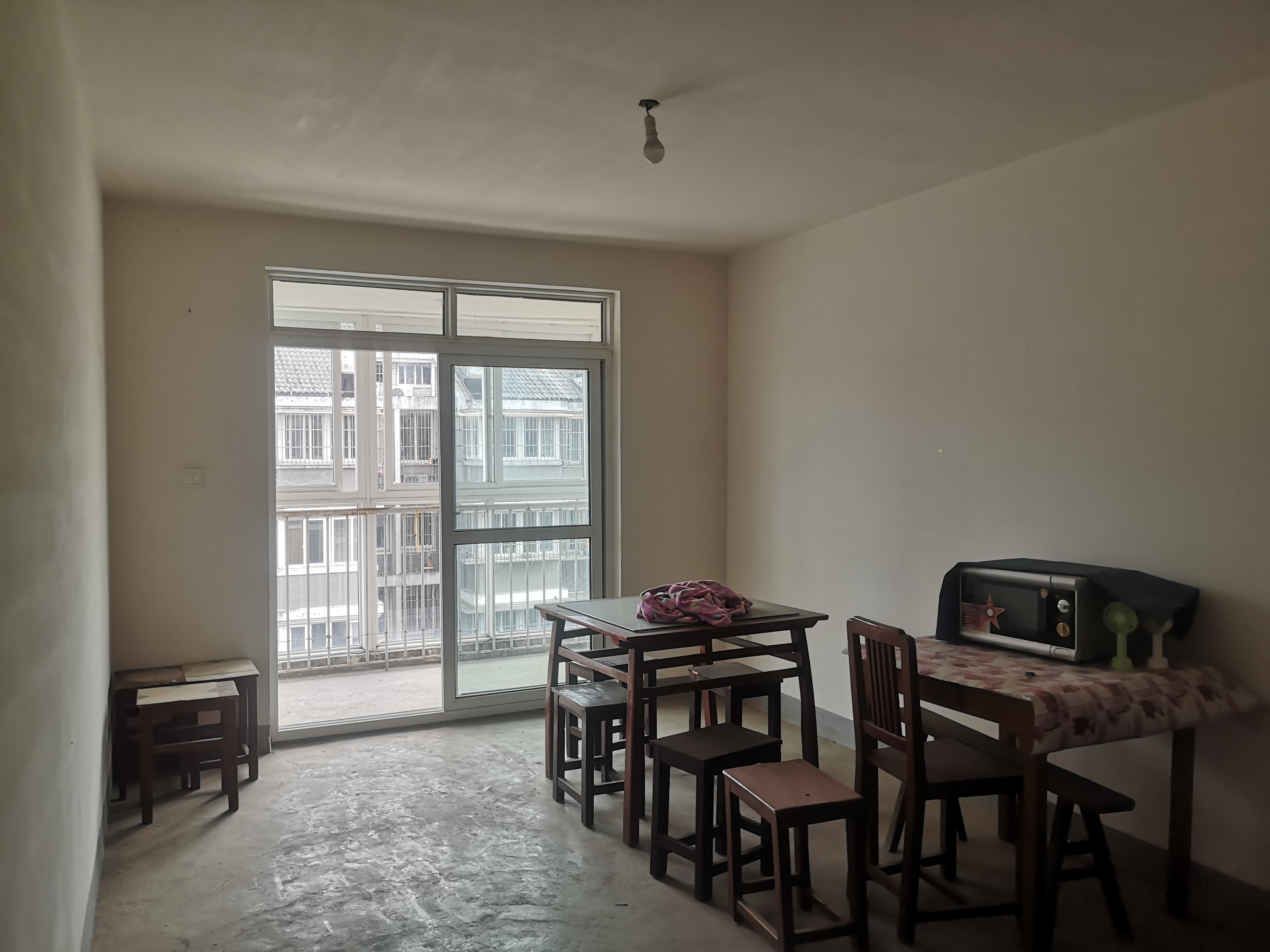 新港花苑西区 3室2厅2卫 132.00m&sup2;