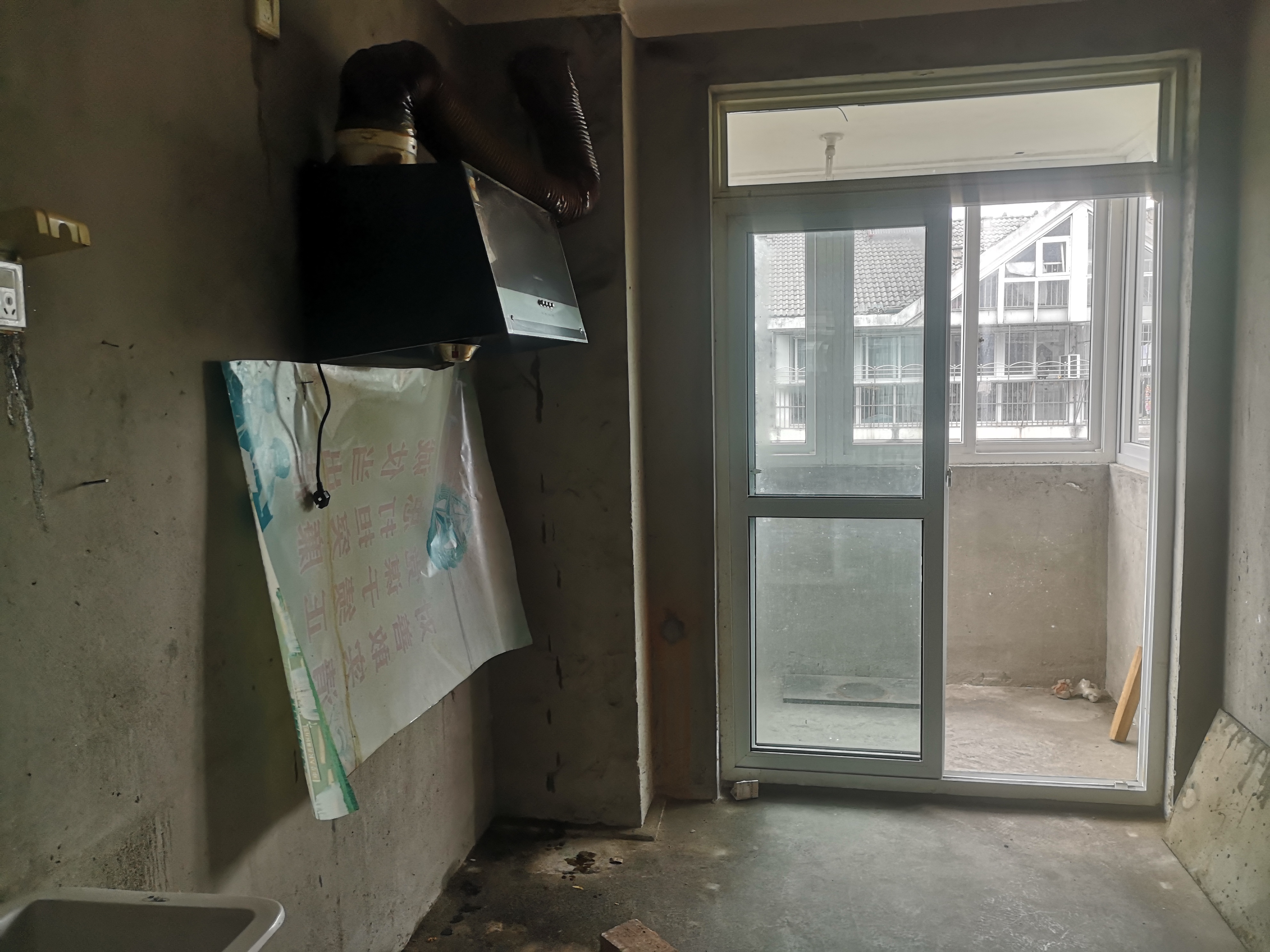 新港花苑西区 3室2厅2卫 132.00m&sup2;