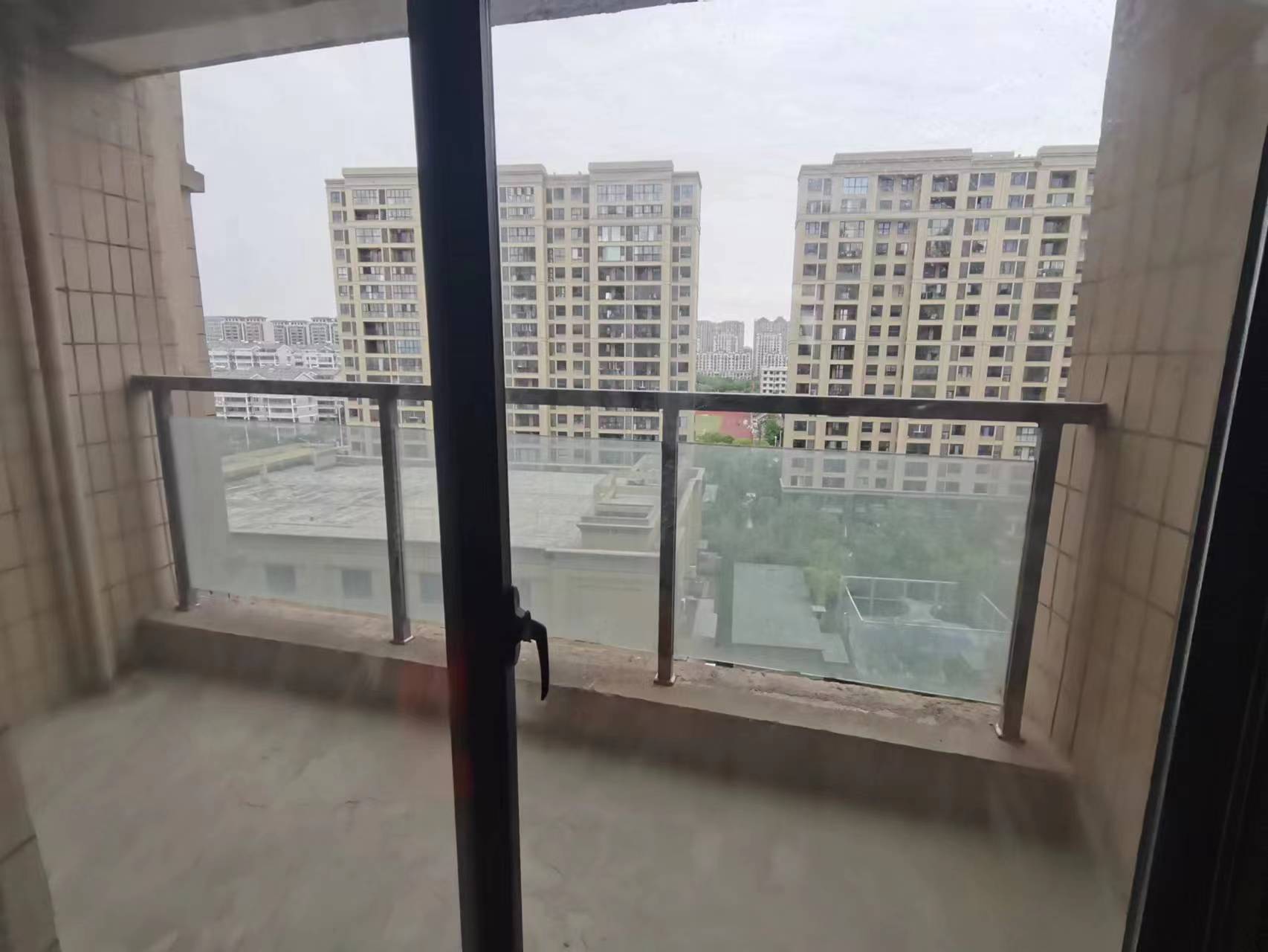 银河湾 3室2厅2卫 140.2m&sup2;
