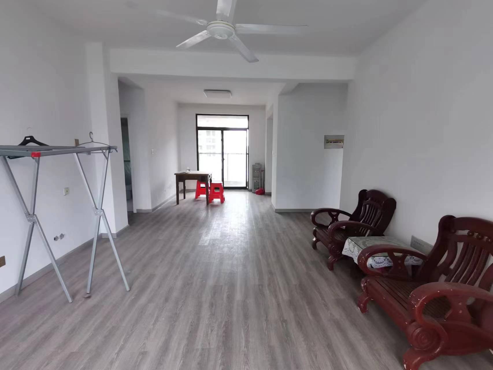 银河湾 3室2厅2卫 140.2m&sup2;