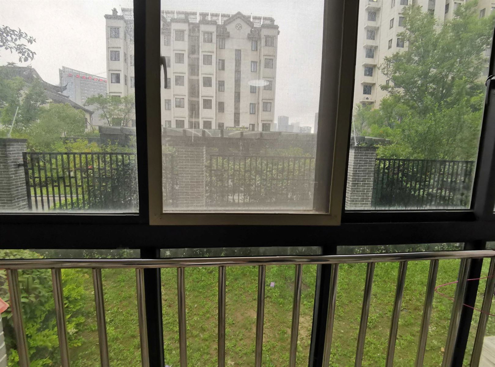 陆洪小镇街区 1室1厅1卫 61m&sup2;