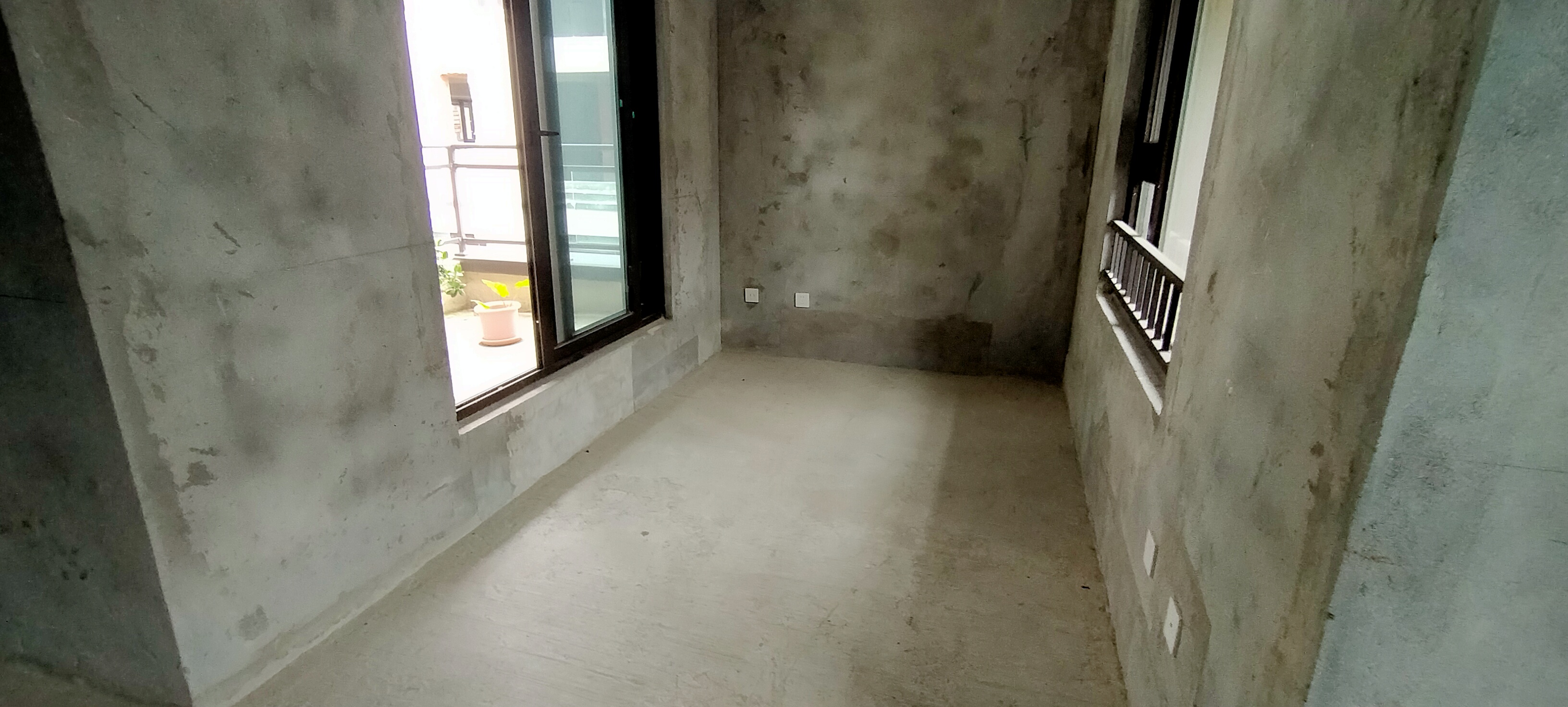 湖山源著 4室2厅3卫 241.30m&sup2;