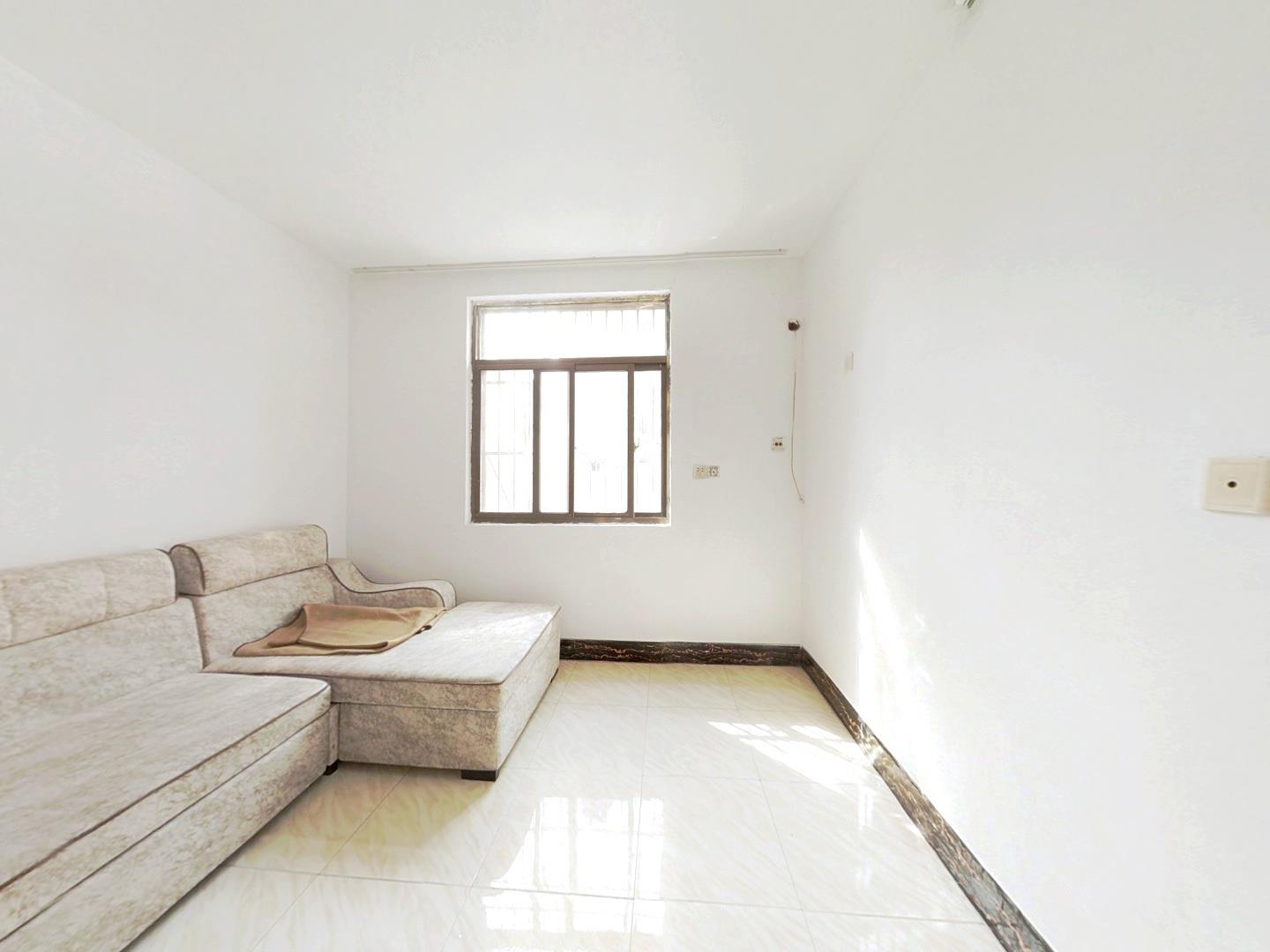新华二村 1室1厅1卫 55m²