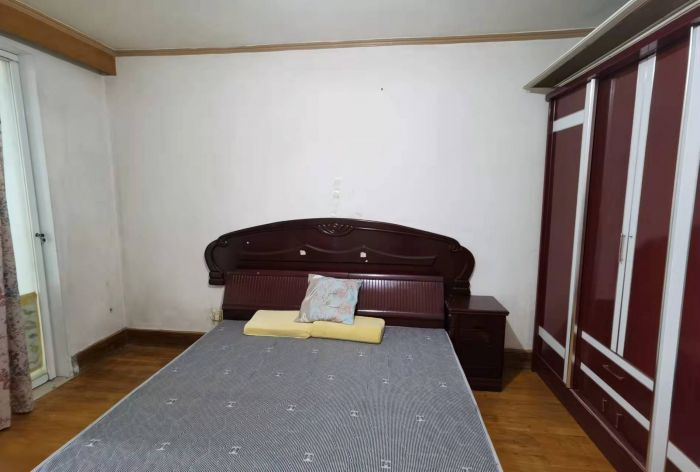 方大花苑 2室1厅1卫 70m&sup2;