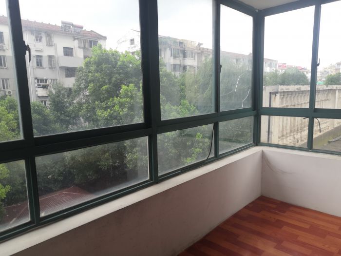 南方公寓 3室2厅1卫 146.6m&sup2;