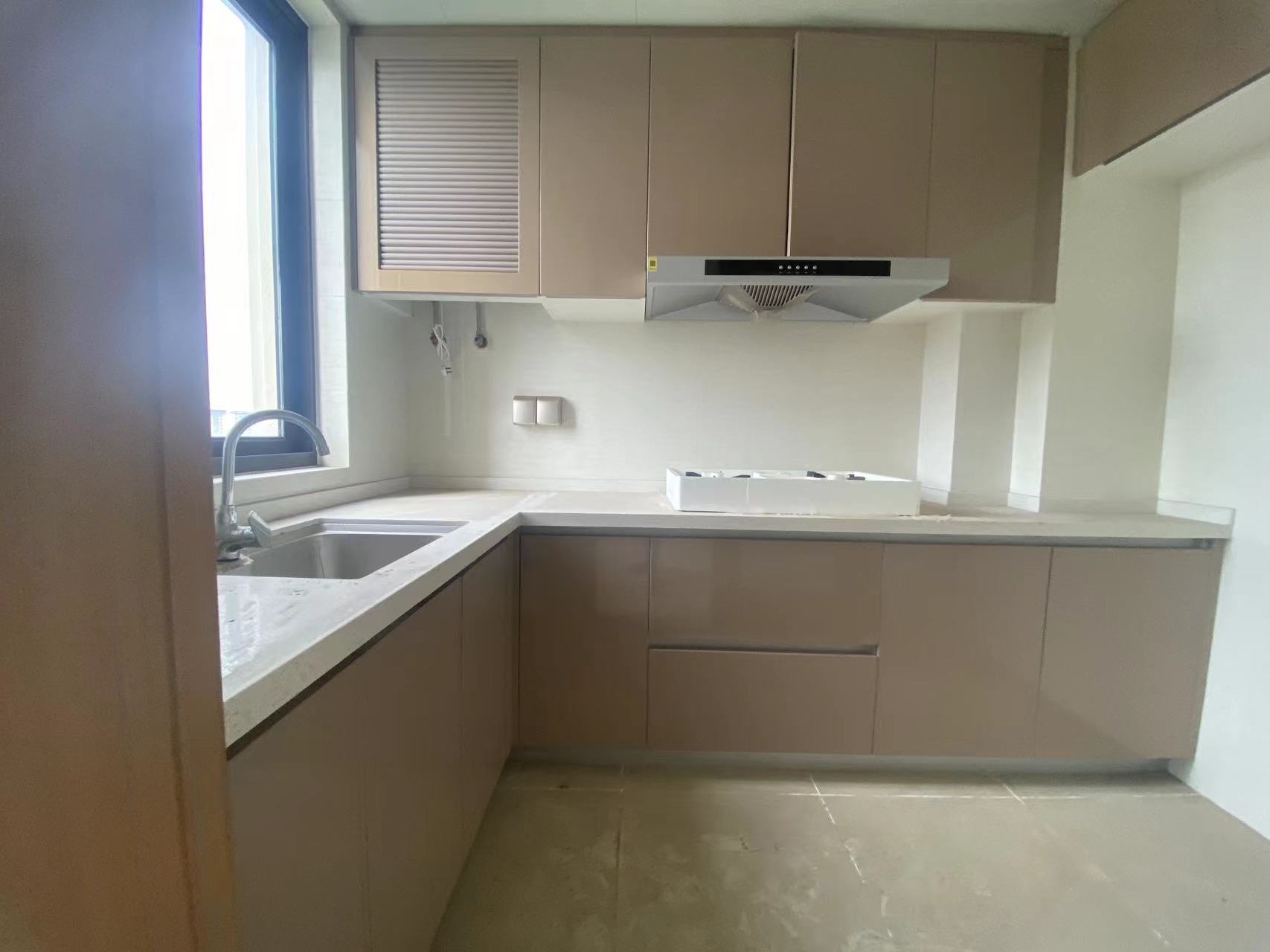 中南君悦府 4室2厅2卫 130m&sup2;