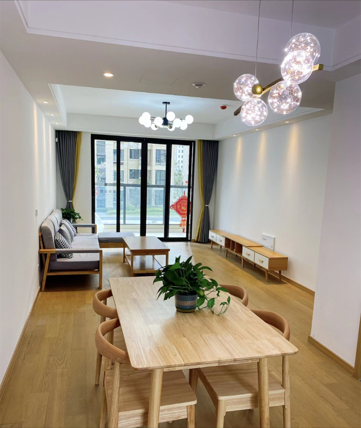 时光漫城 3室2厅2卫 125.00m&sup2;