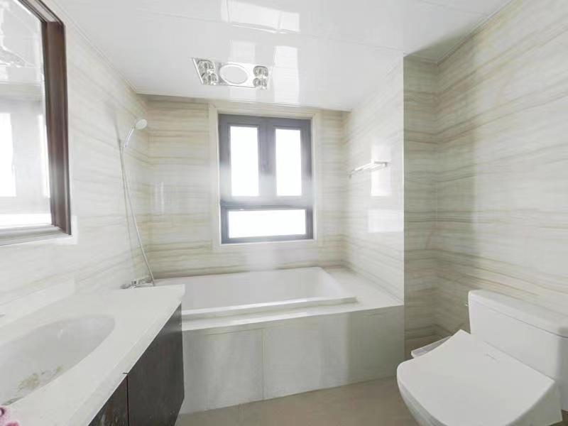 圆融广场公馆 3室2厅2卫 186m&sup2;