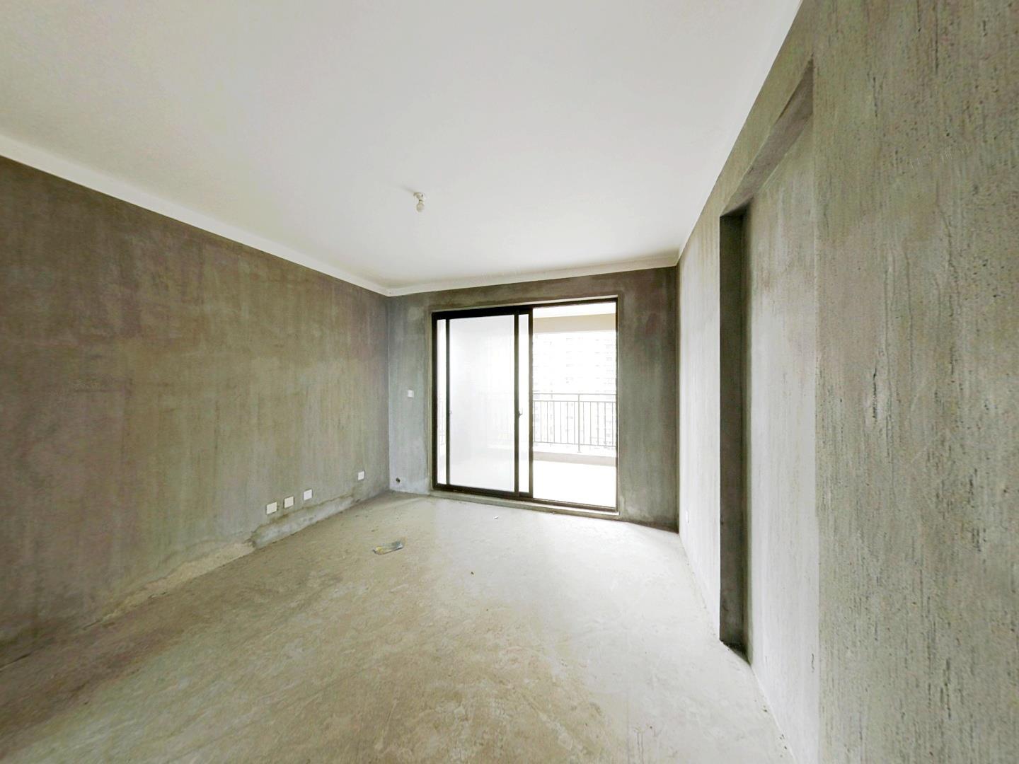 华强城 3室2厅1卫 106m²