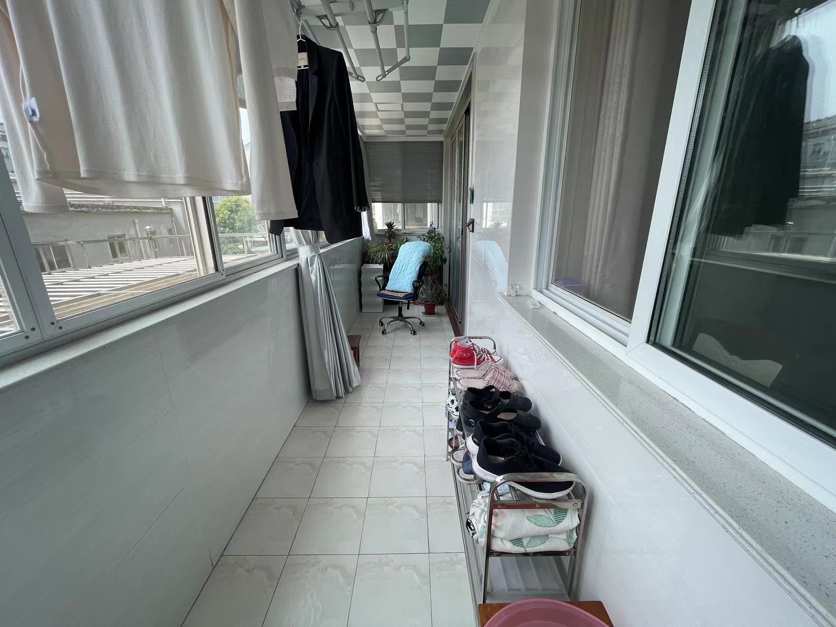 银河家园 3室2厅1卫 97.00m&sup2;