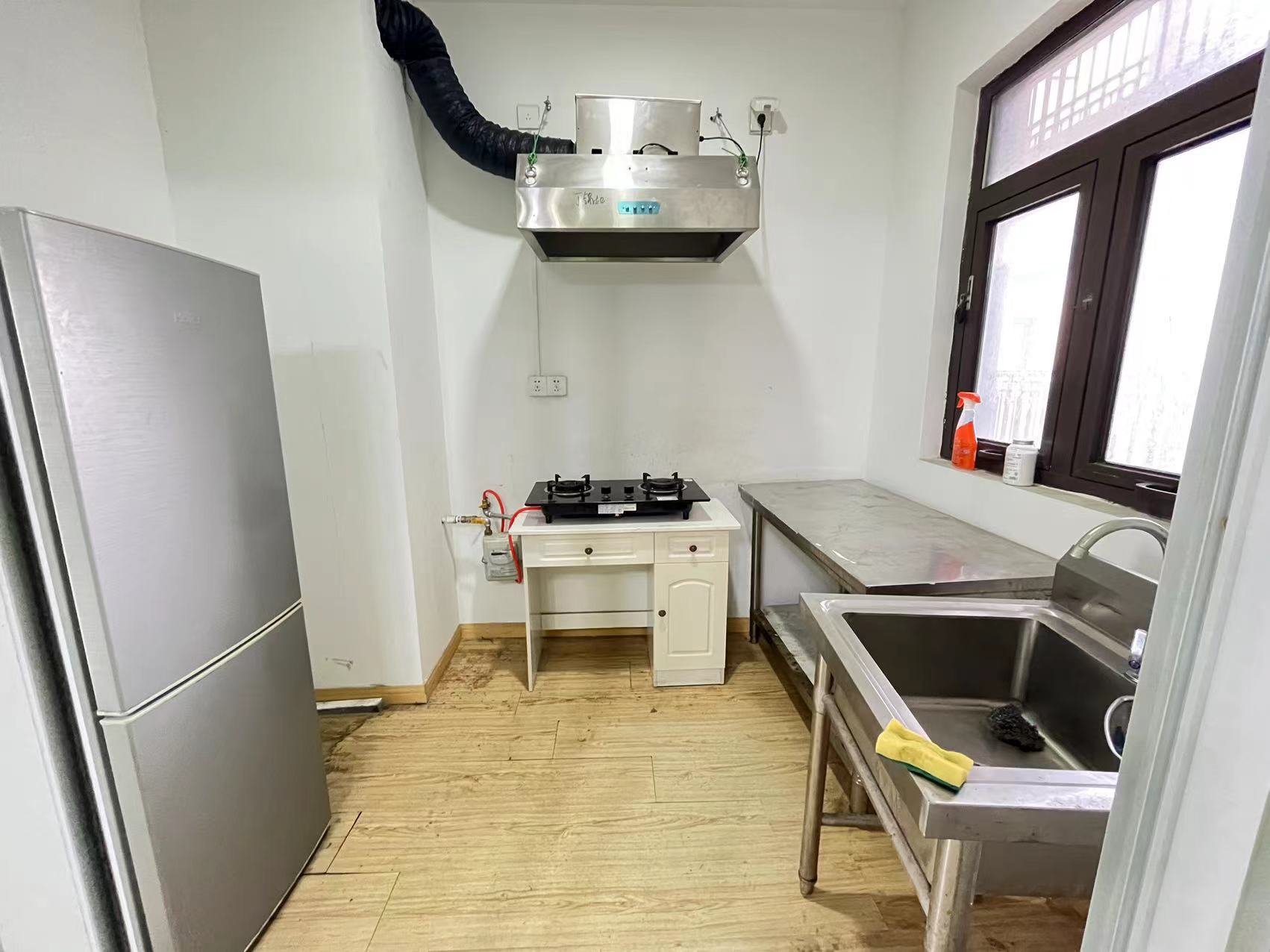 华强城 4室1厅1卫 108m&sup2;