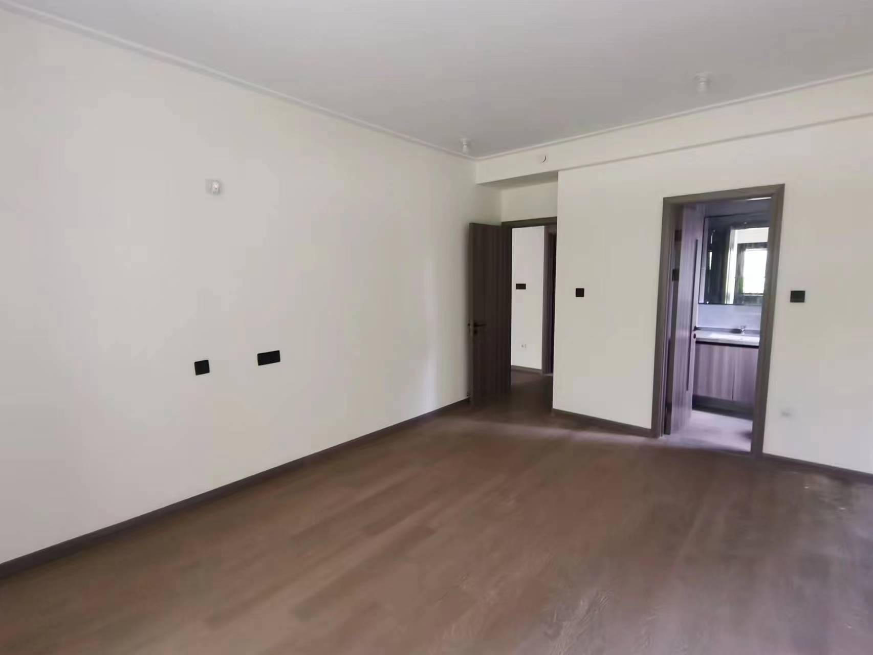 湖山源著 3室2厅1卫 97.50m²