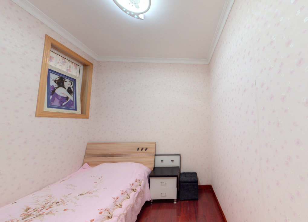 东大俪鑫 3室2厅1卫 129m&sup2;