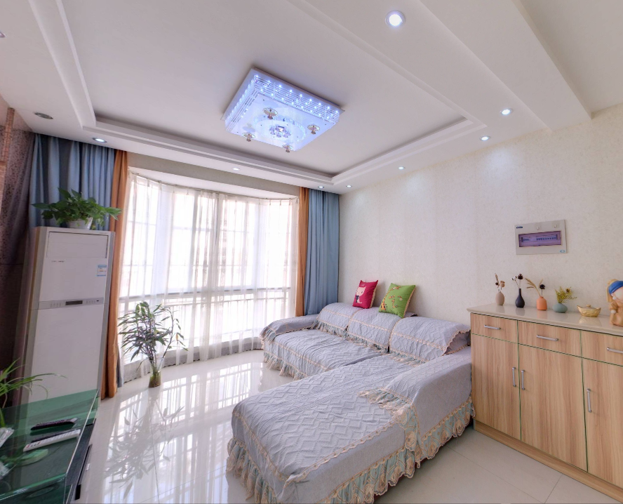 东大俪鑫 3室2厅1卫 129m&sup2;