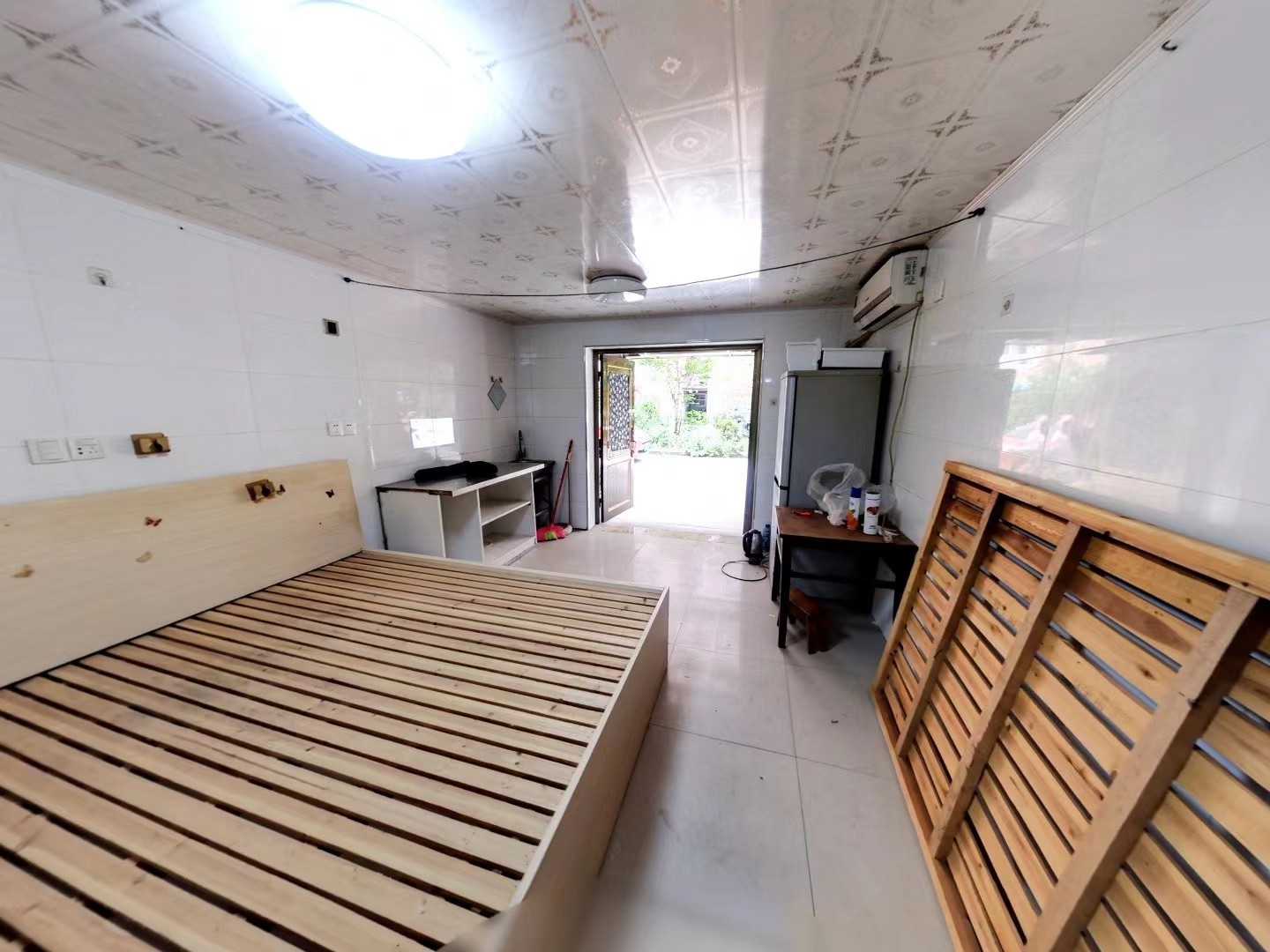 百家花苑 1室1厅1卫 26m²