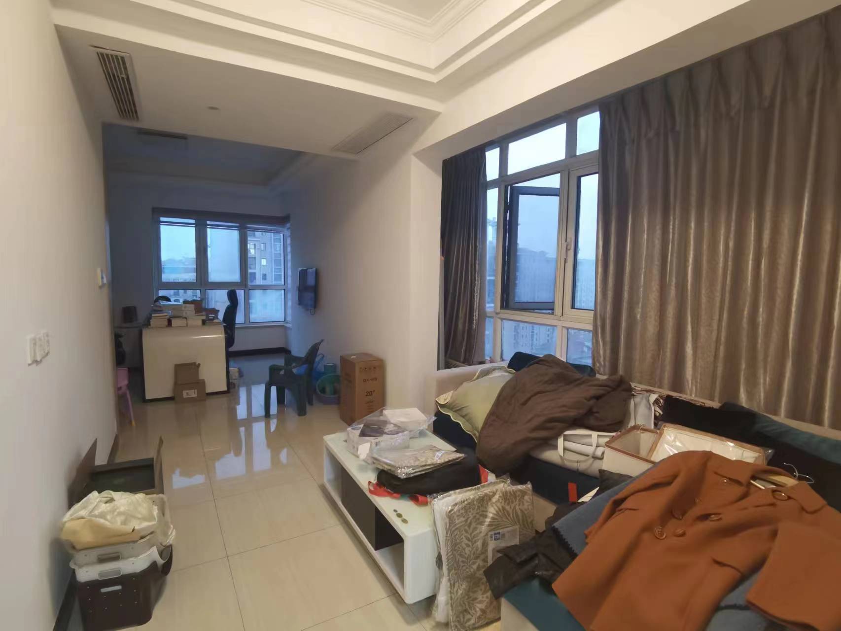 万通城 5室2厅2卫 122m&sup2;