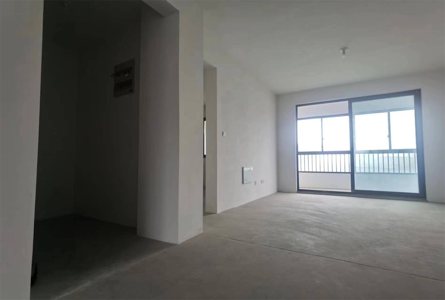 万濠山庄 3室2厅2卫 143m²
