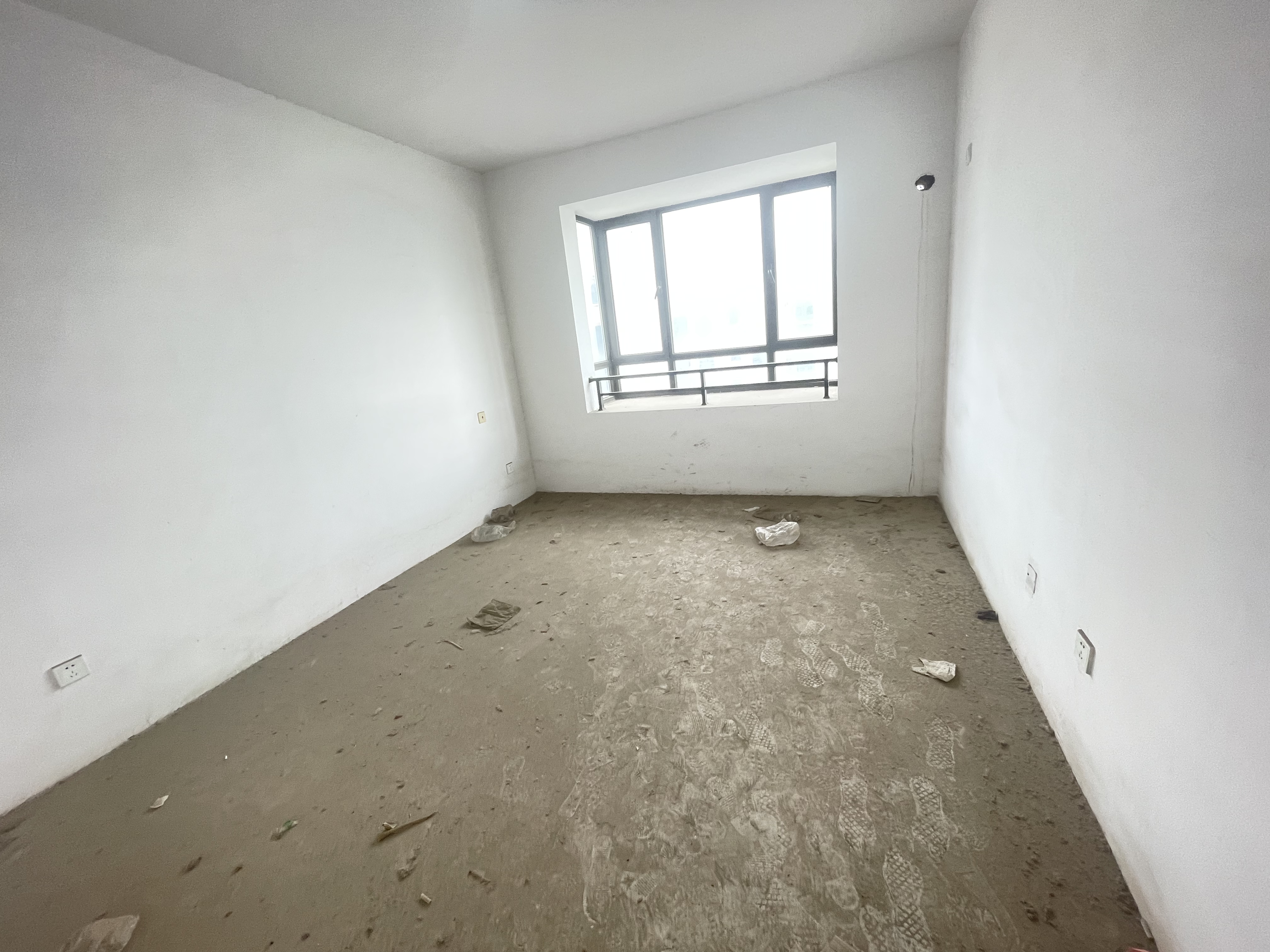 德诚&middot;翰景园 3室2厅1卫 113.19m&sup2;
